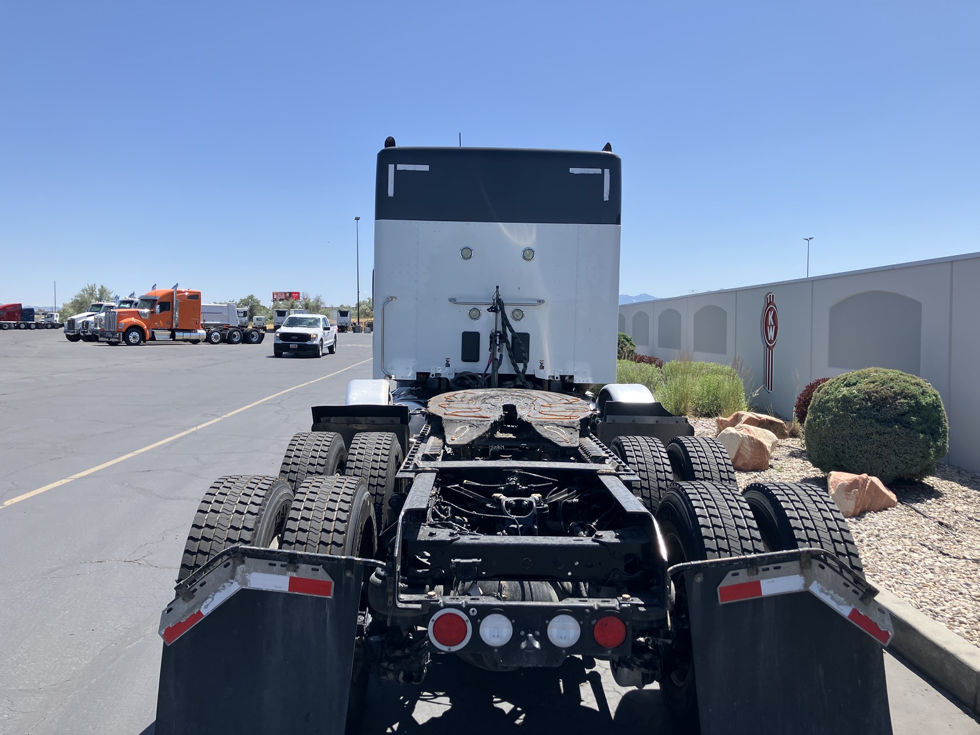 2020 Kenworth T680 - image 6 of 6