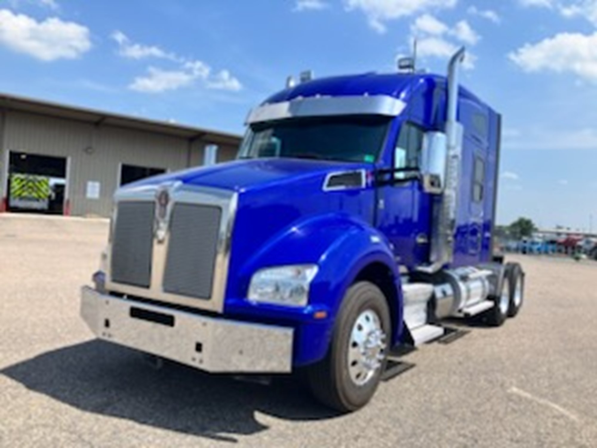 2020 Kenworth T880 - image 1 of 6