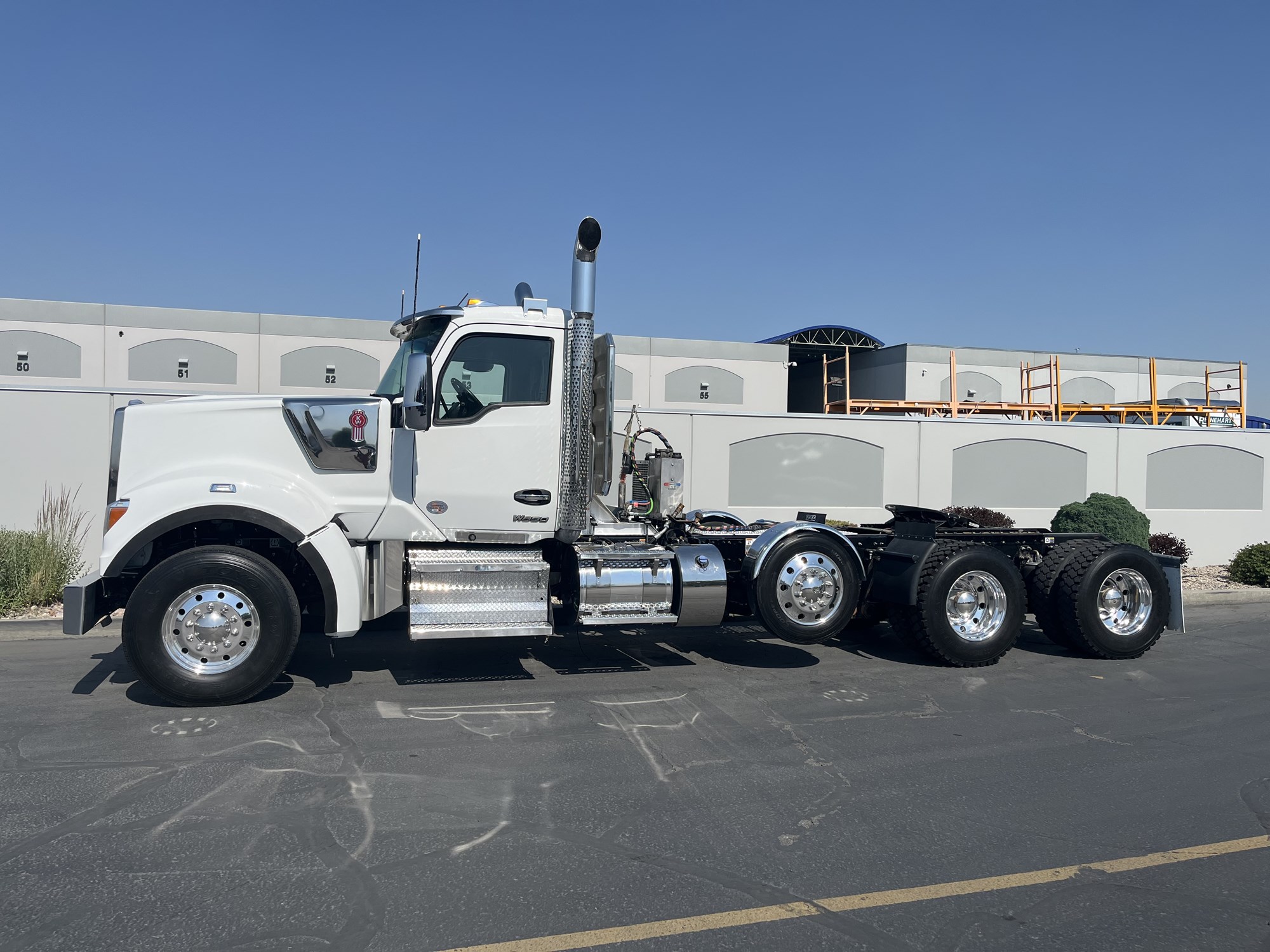 2024 Kenworth W990 - image 1 of 6