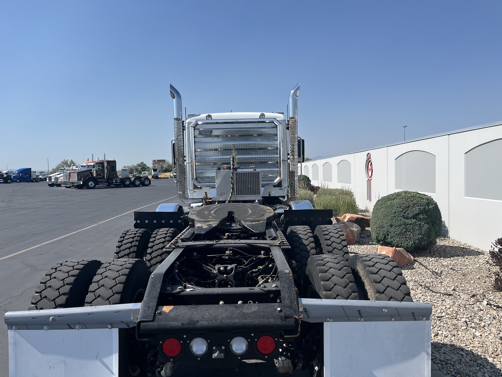 2024 Kenworth W990 - image 6 of 6
