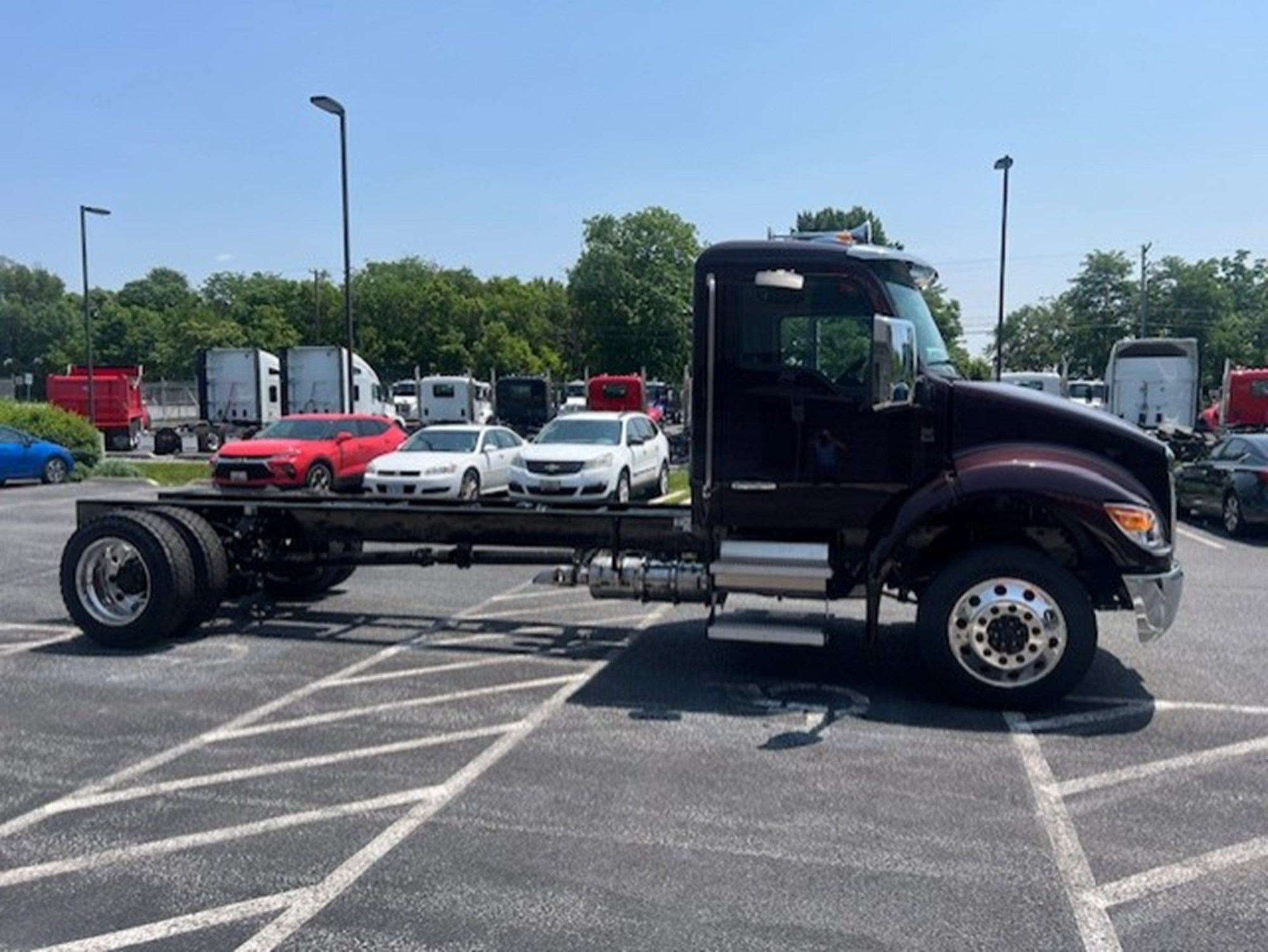 2025 Kenworth T280 - image 5 of 6