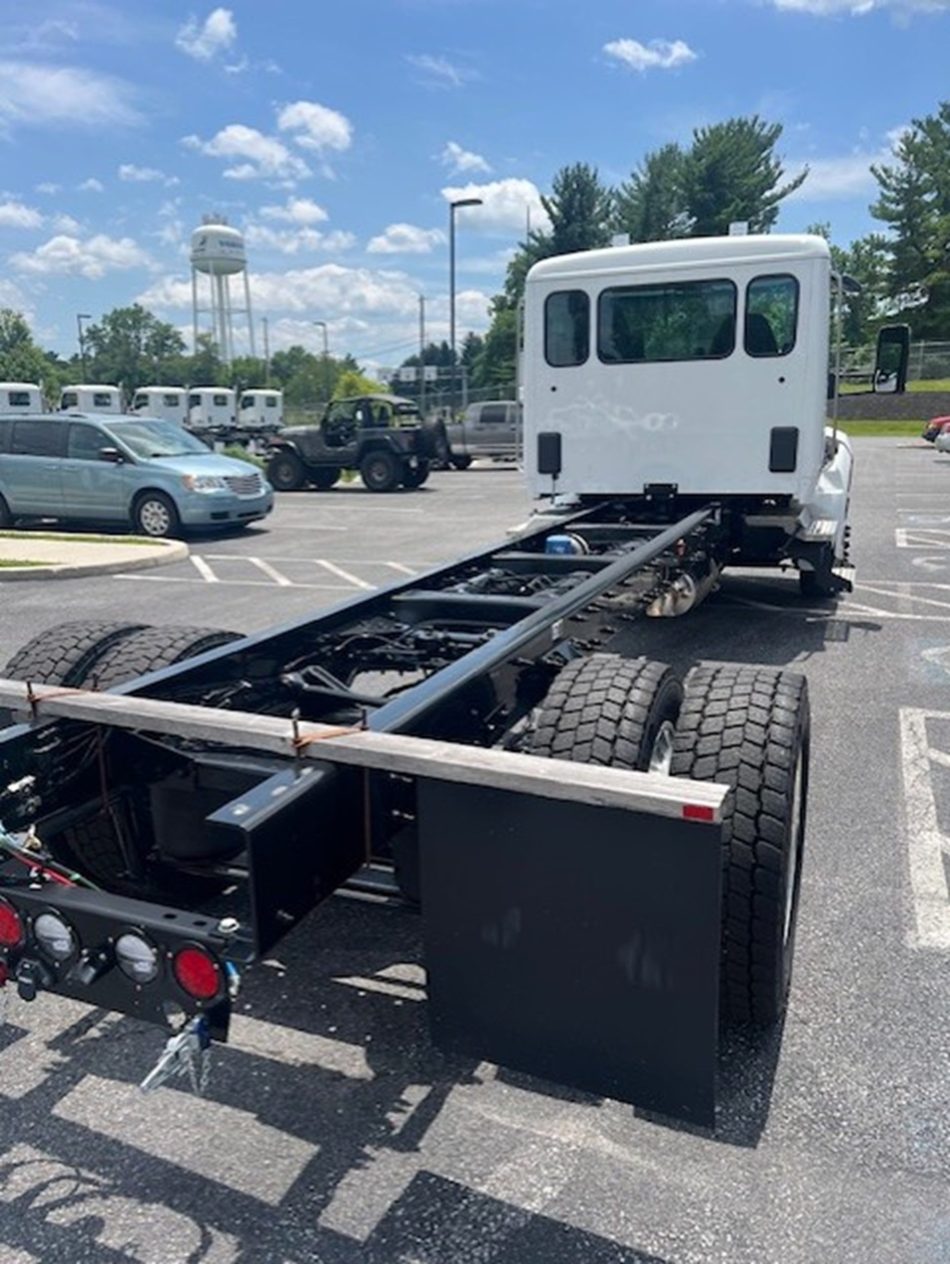2025 Kenworth T380 - image 5 of 6