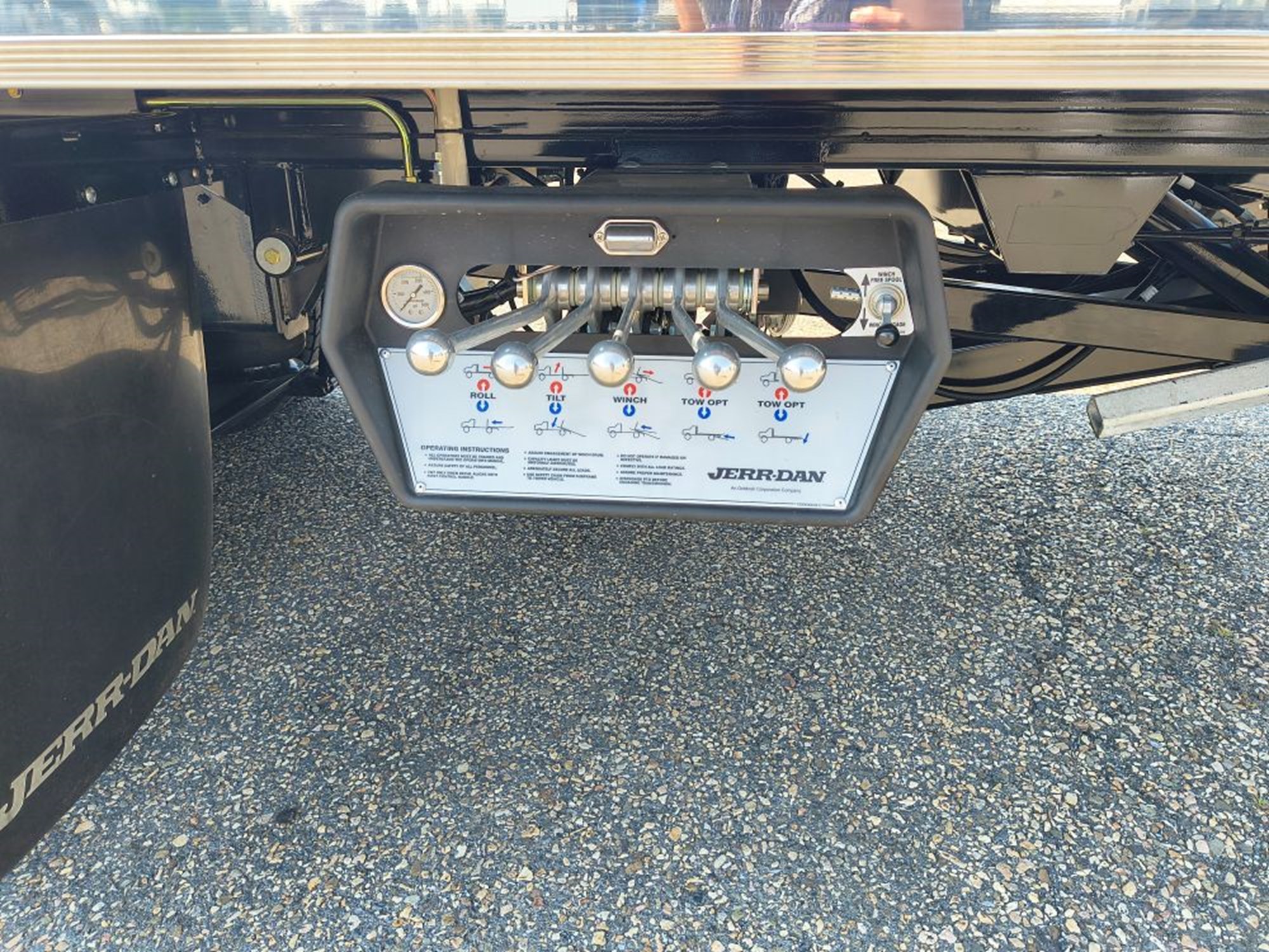 2025 Kenworth T280 - image 3 of 6