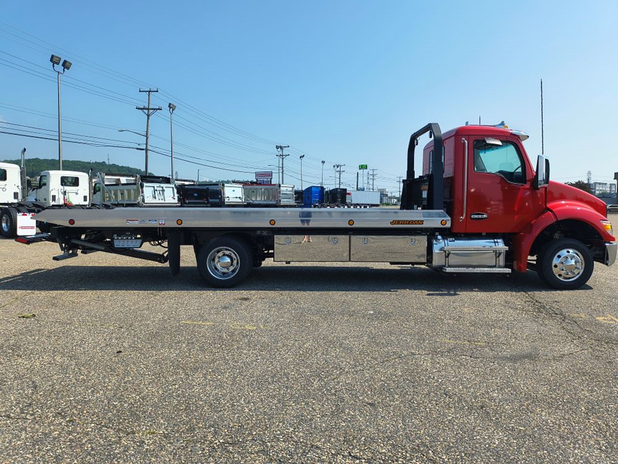 2025 Kenworth T280 - image 5 of 6