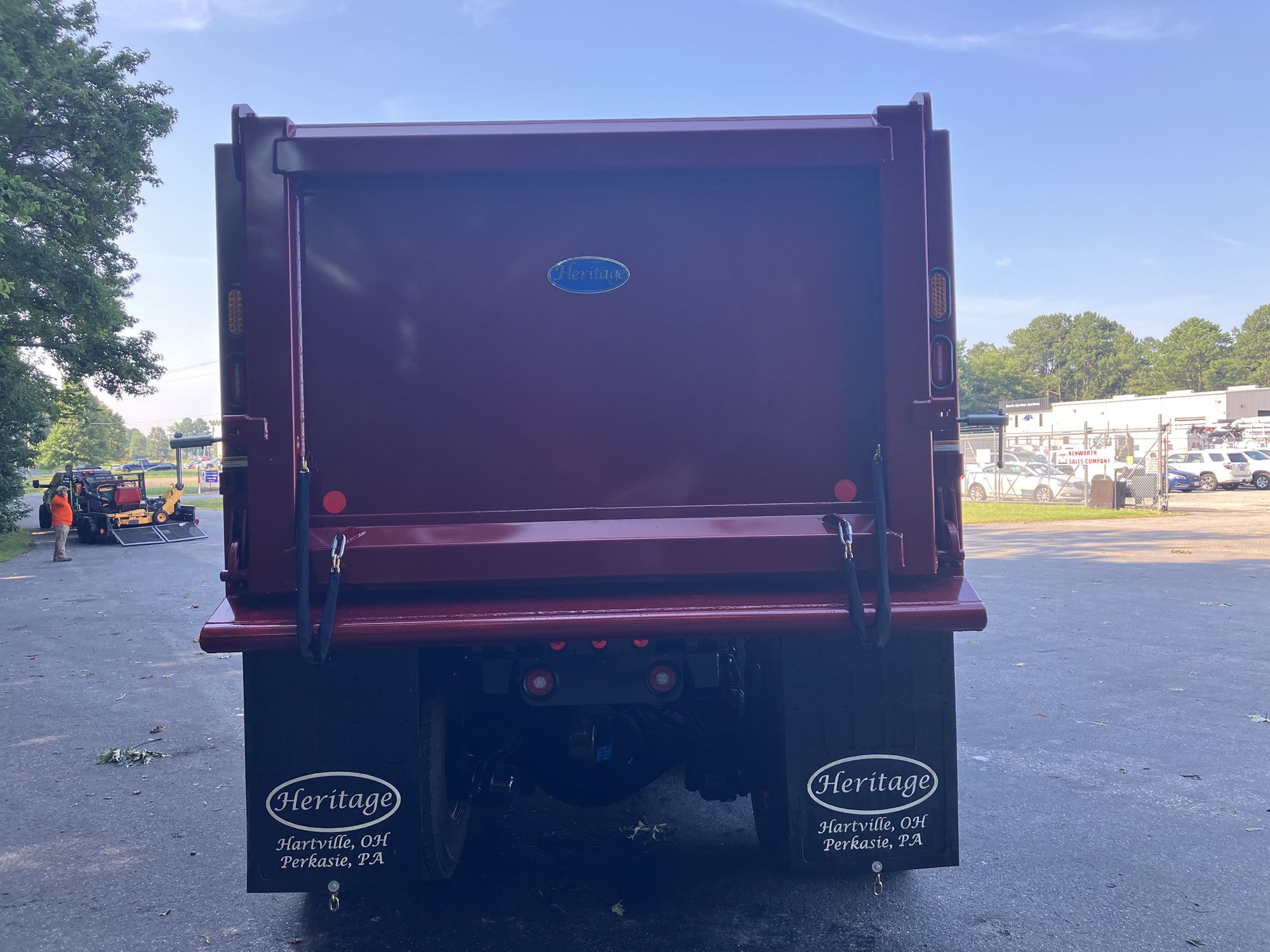2026 Kenworth T880 - image 5 of 6