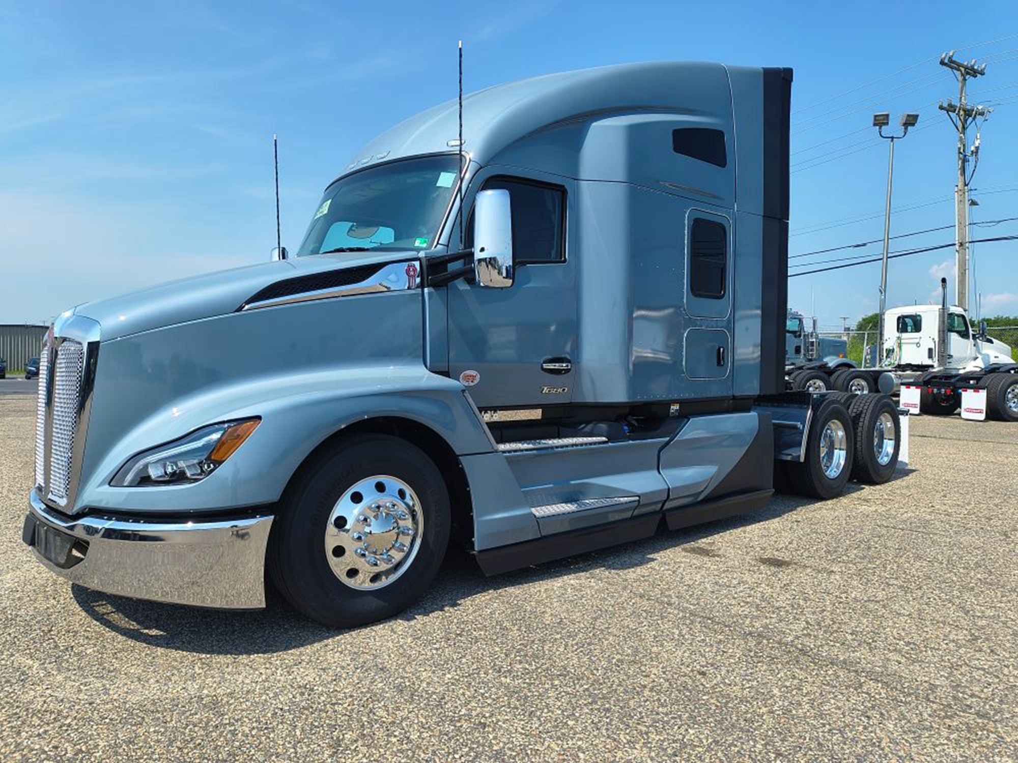 2026 Kenworth T680 Next Gen - image 1 of 6