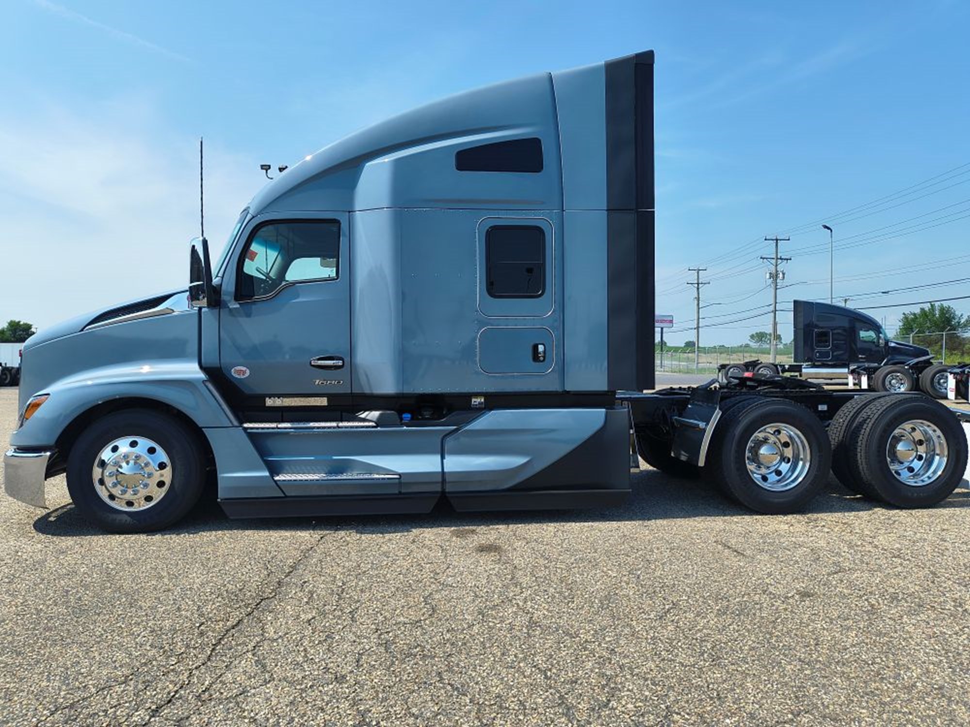 2026 Kenworth T680 Next Gen - image 2 of 6