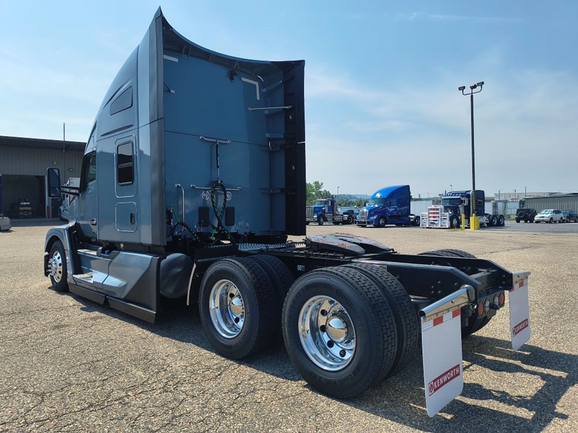 2026 Kenworth T680 Next Gen - image 3 of 6