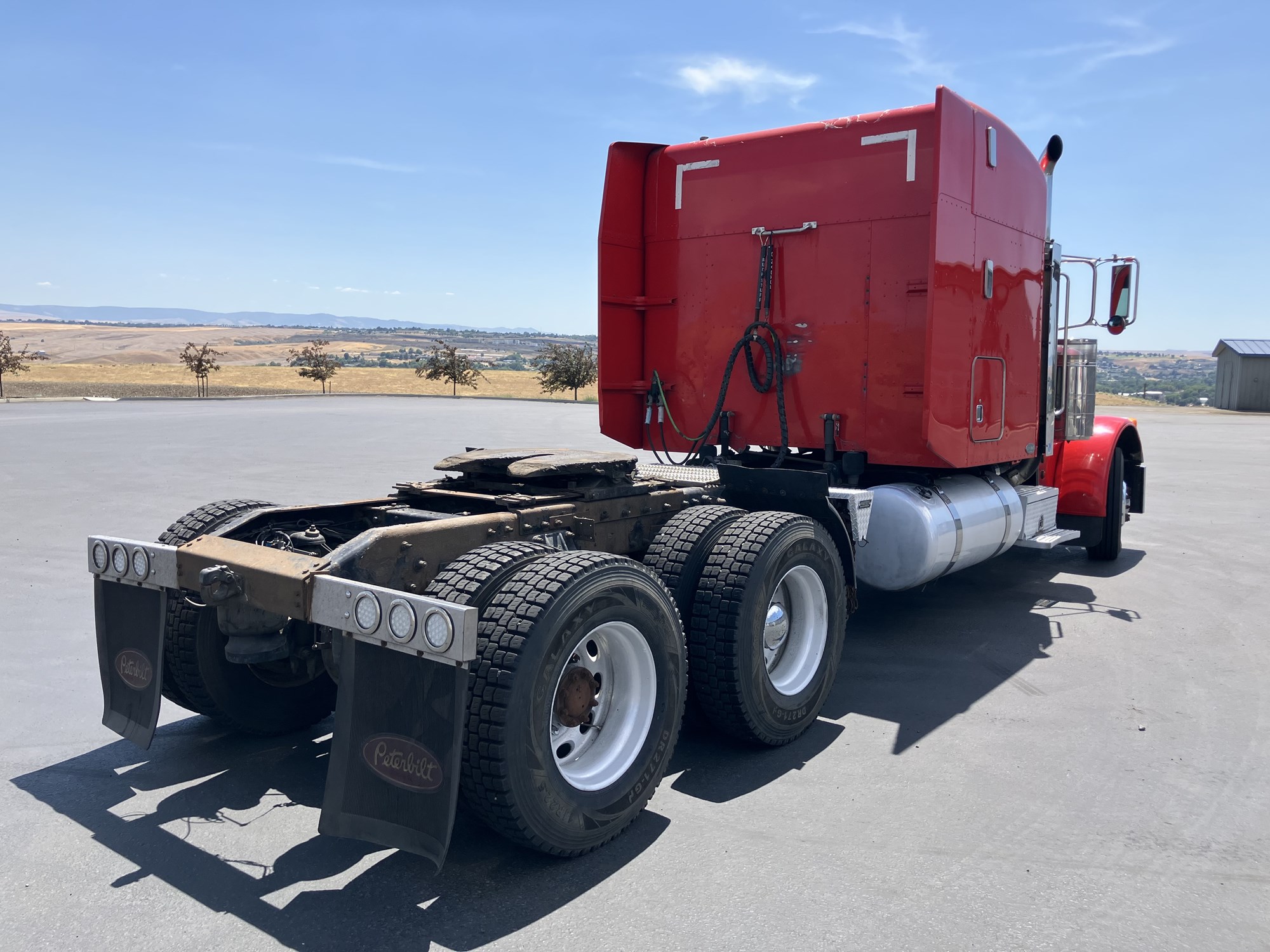 2007 Peterbilt 379 - image 3 of 6