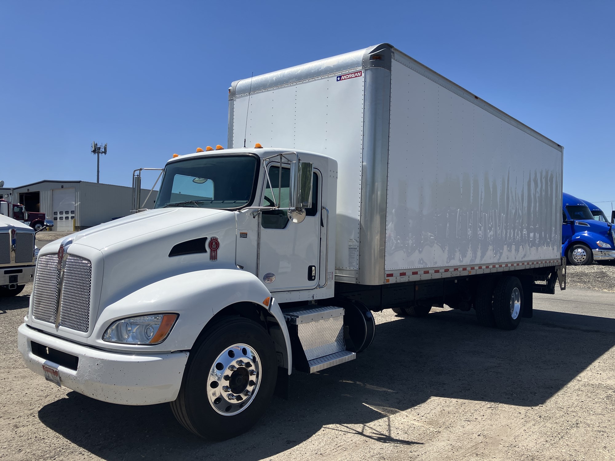 2018 Kenworth T270 - image 1 of 6