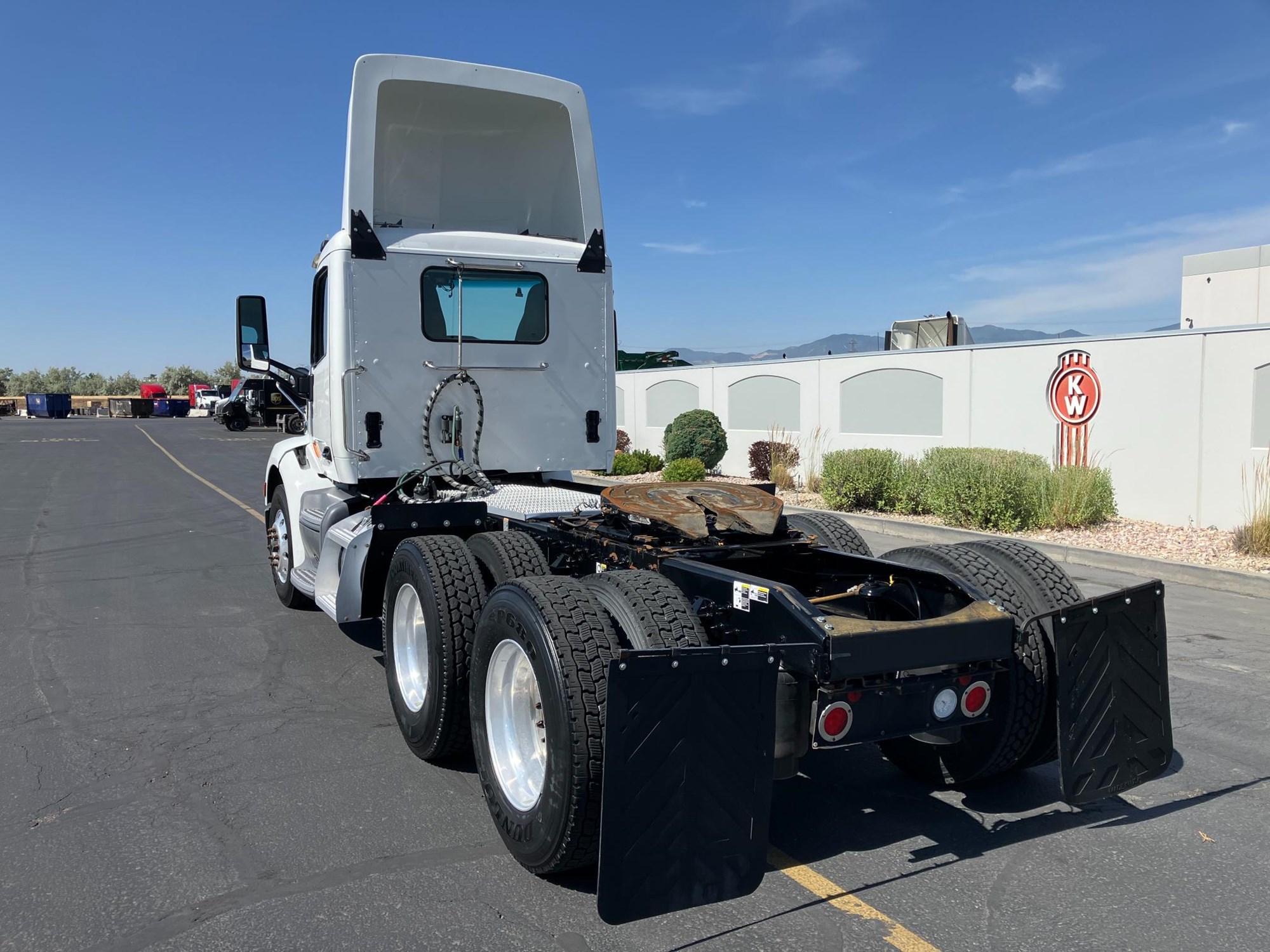 2019 Peterbilt 579 - image 6 of 6
