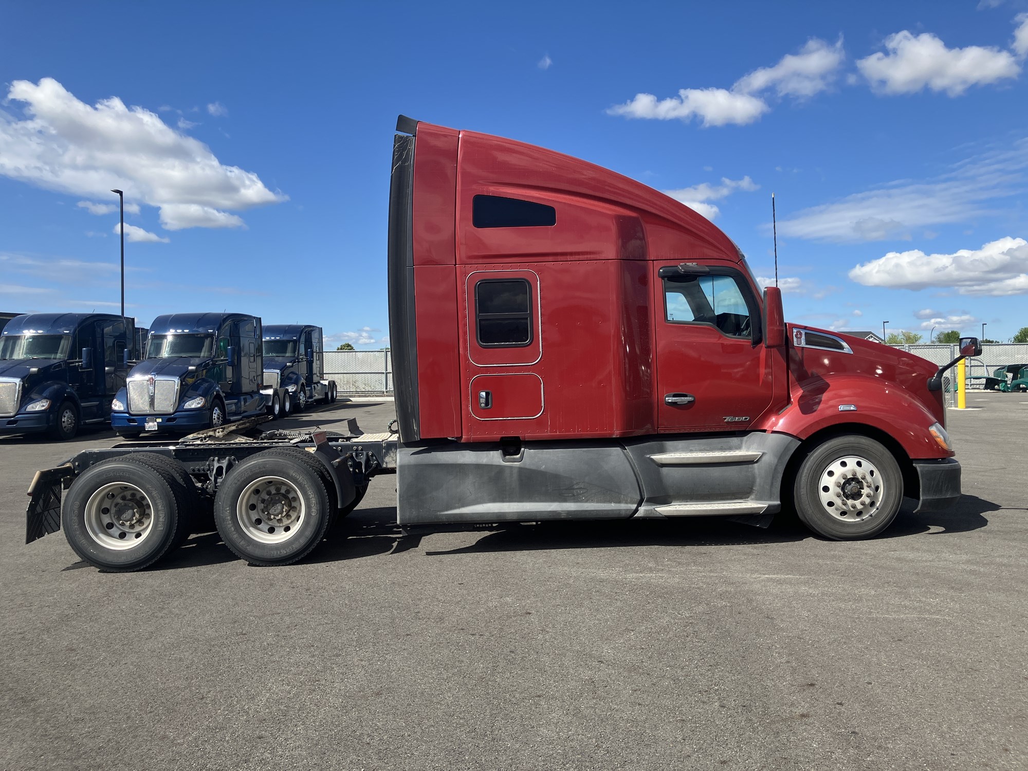 2019 Kenworth T680 - image 6 of 6