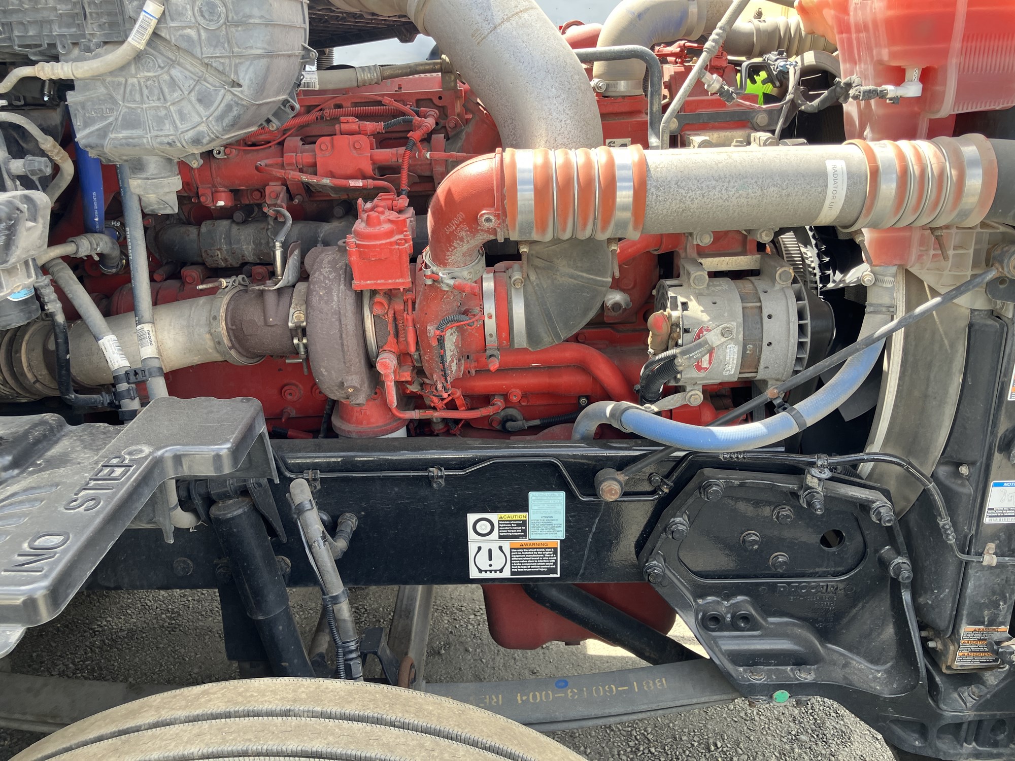 2020 Kenworth T680 - image 5 of 6