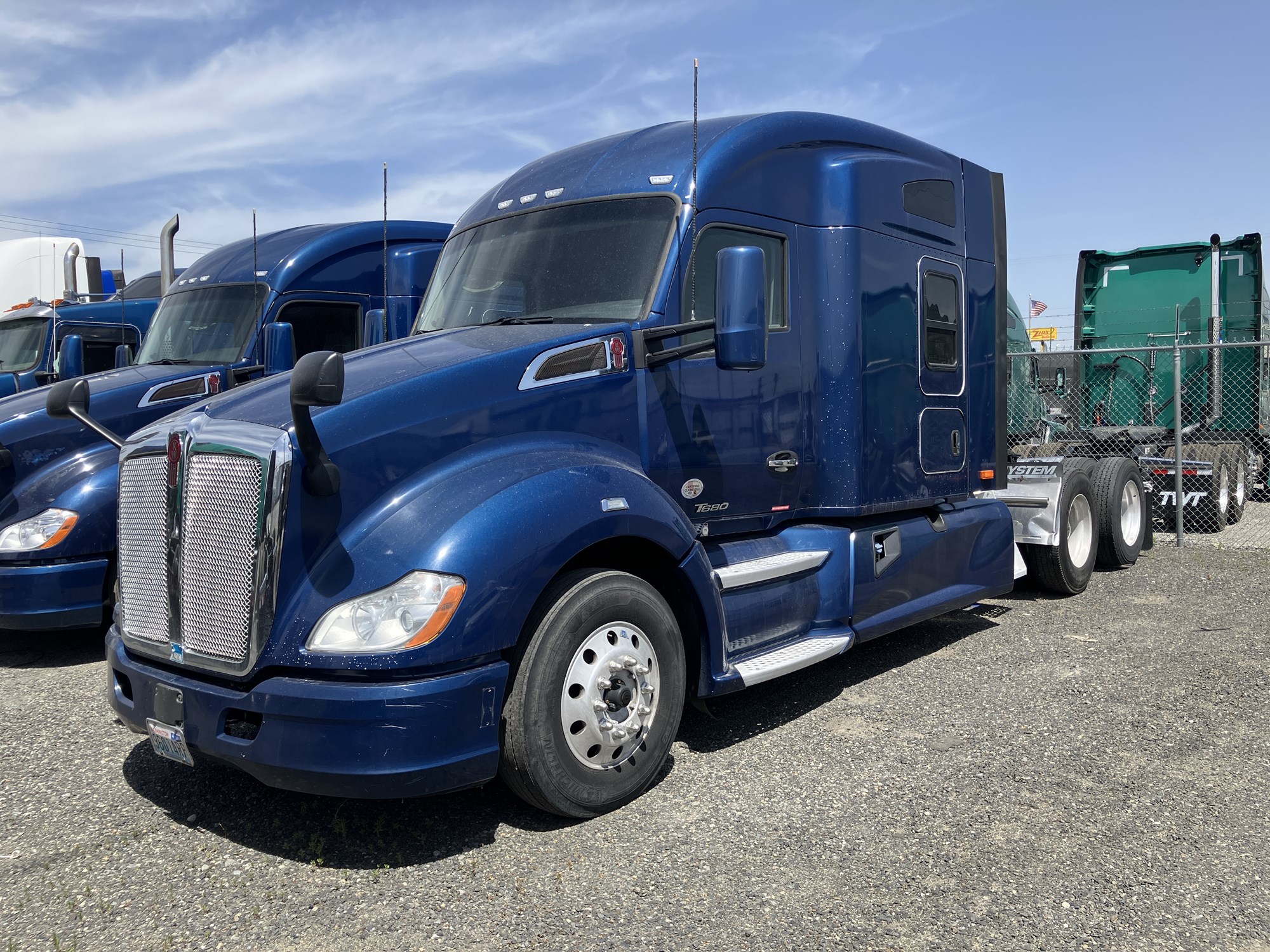 2020 Kenworth T680 - image 1 of 6