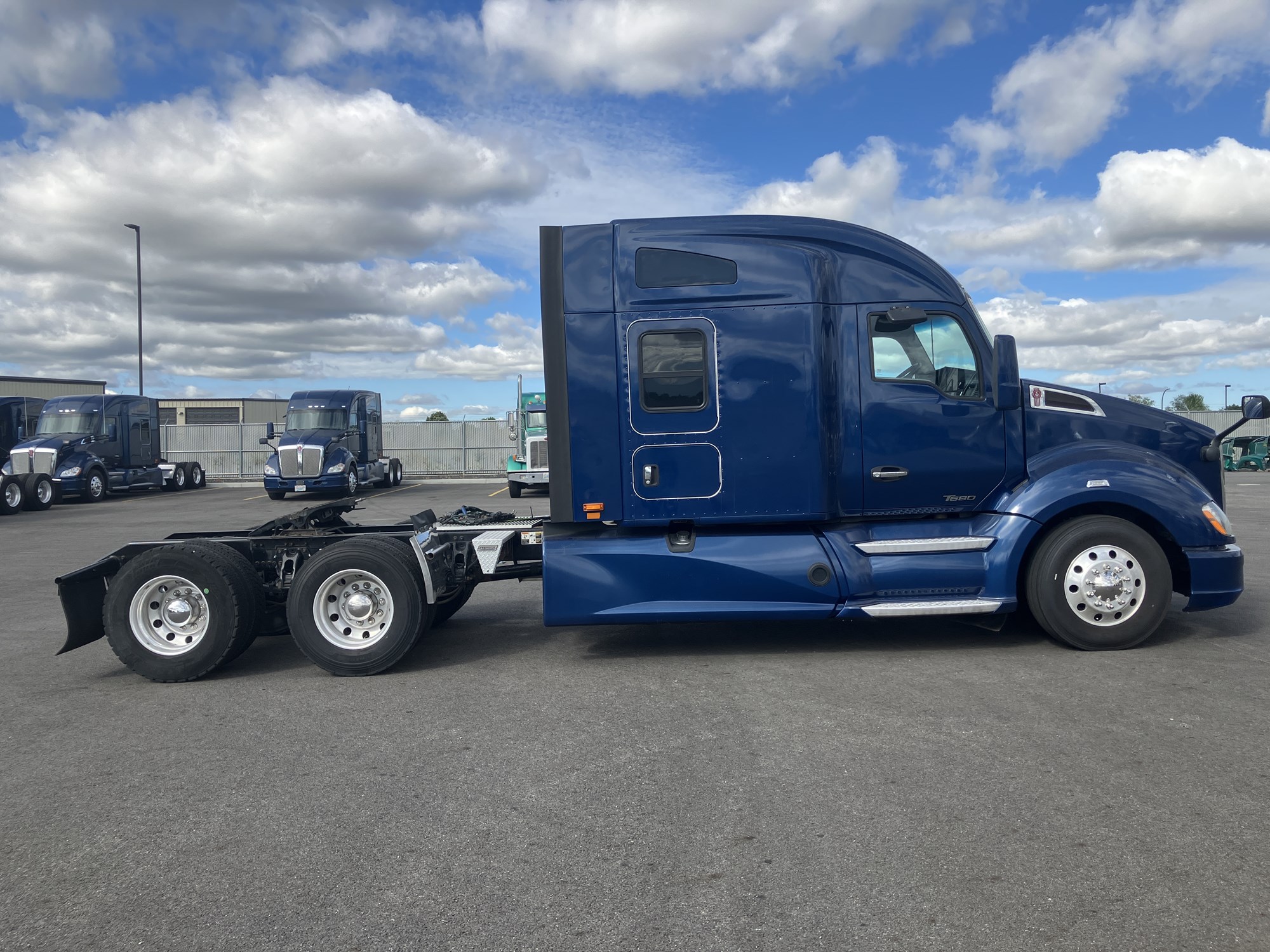 2020 Kenworth T680 - image 6 of 6