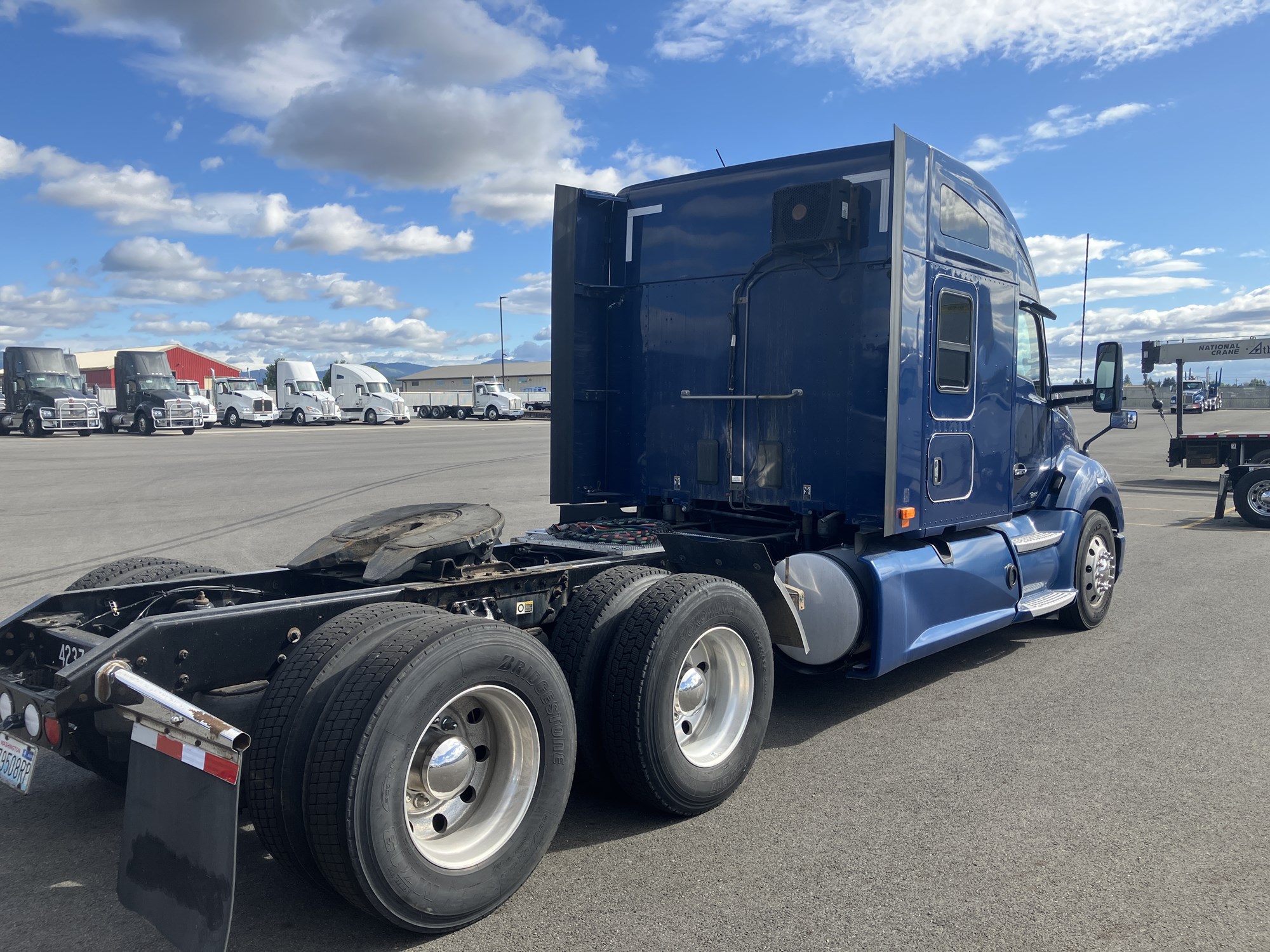 2020 Kenworth T680 - image 4 of 6