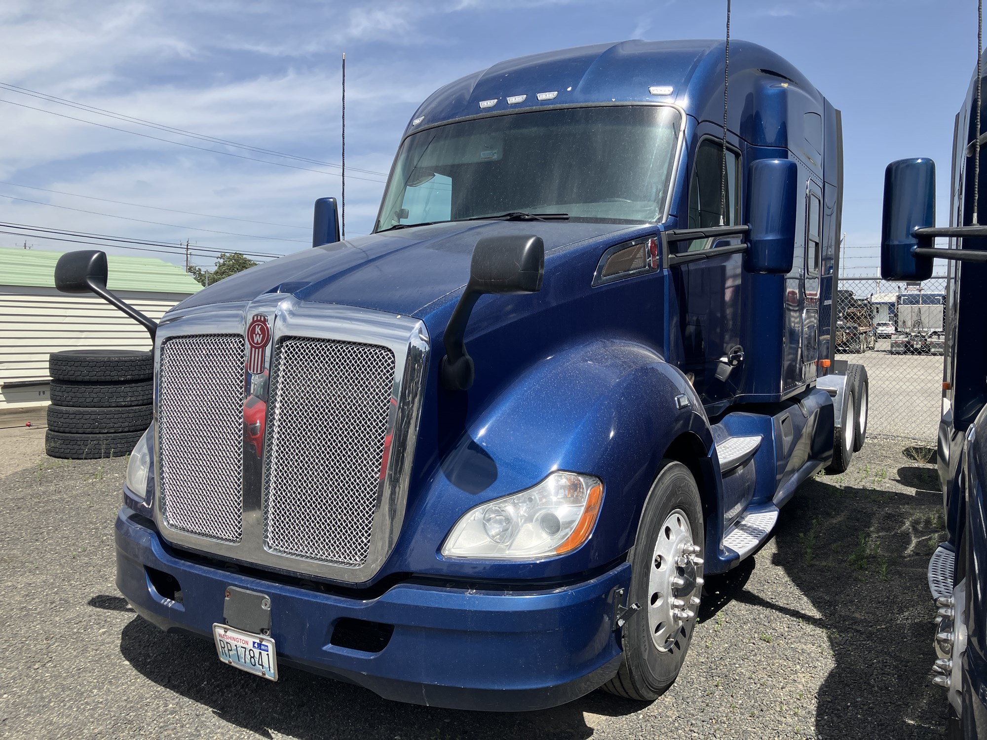 2020 Kenworth T680 - image 1 of 6