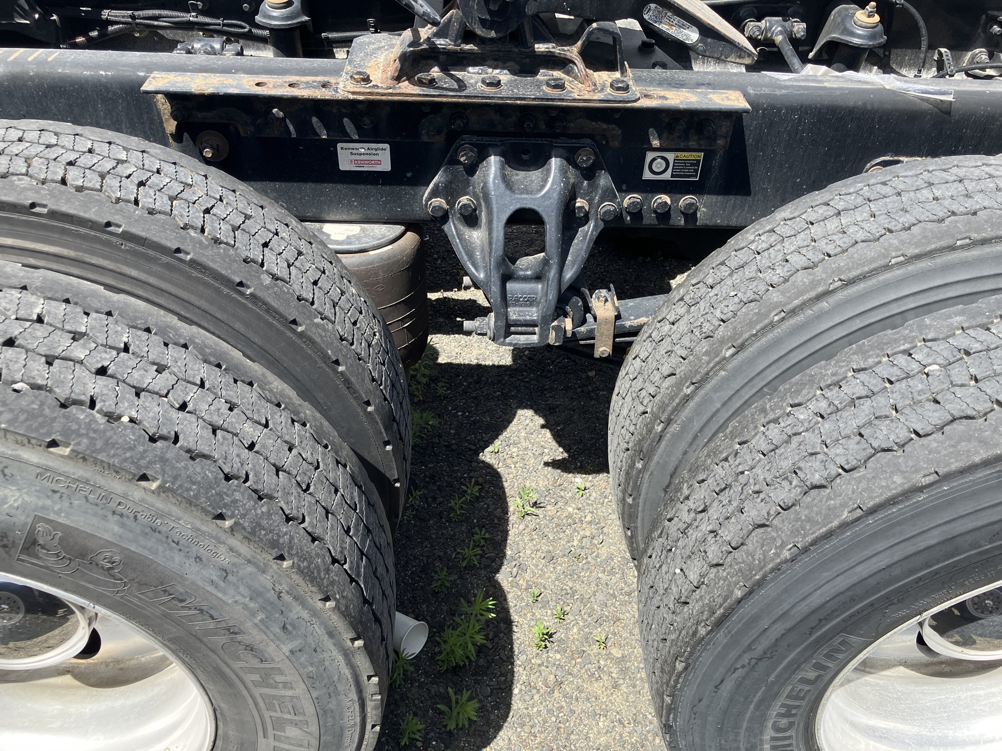 2020 Kenworth T680 - image 4 of 6