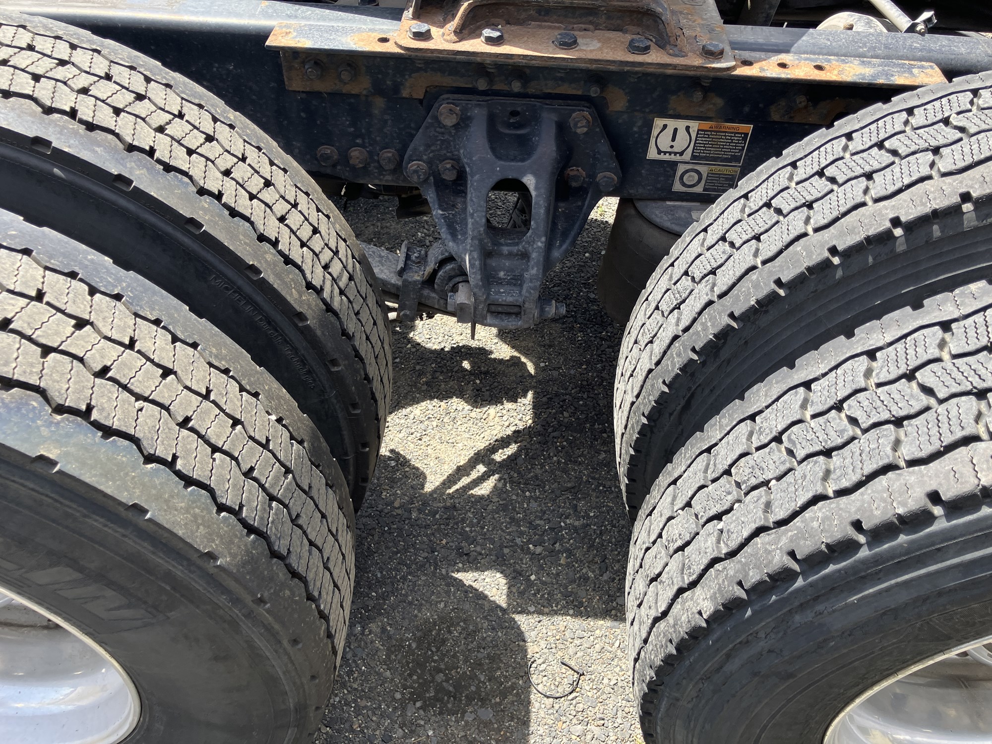 2020 Kenworth T680 - image 5 of 6