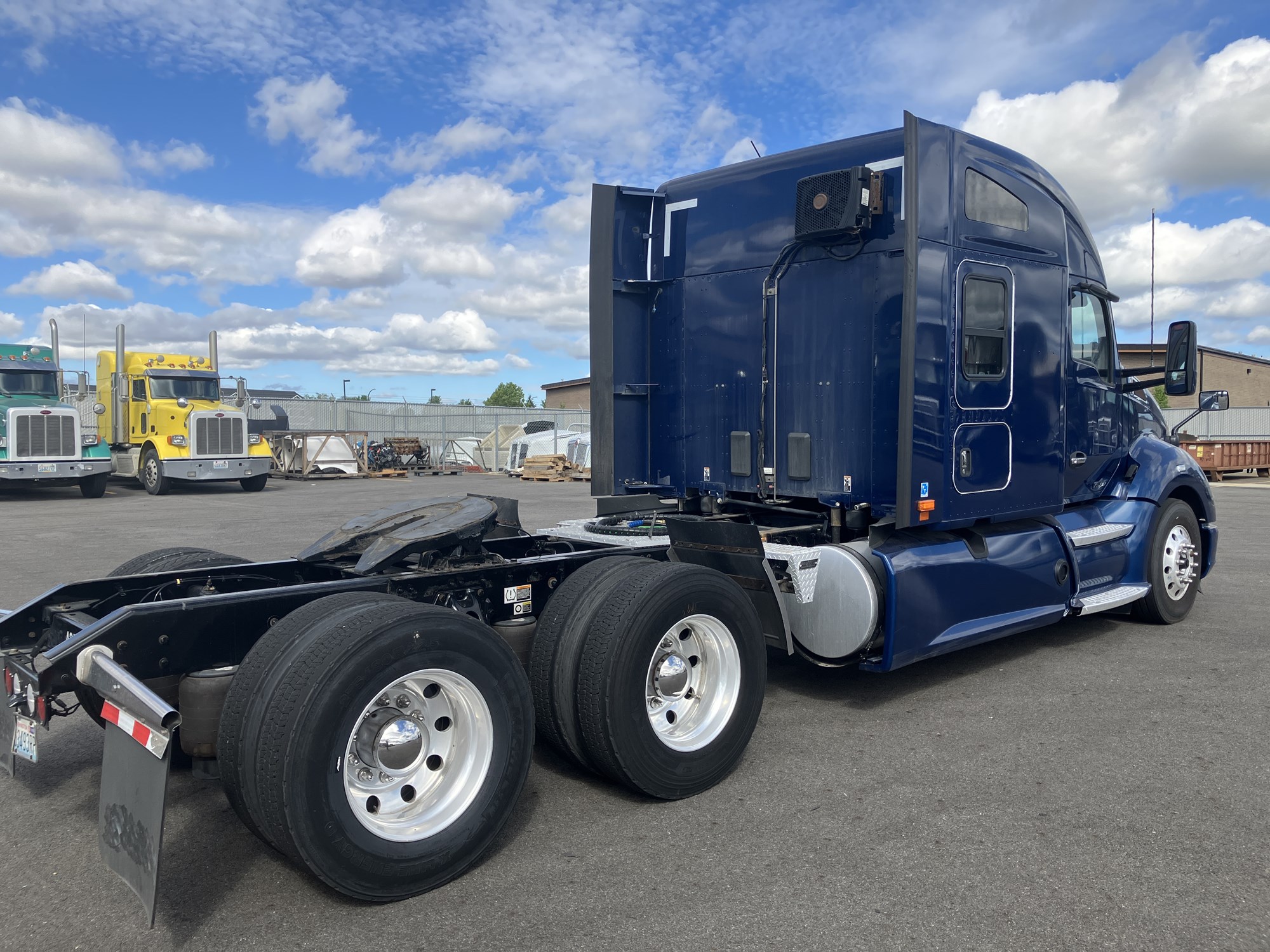 2020 Kenworth T680 - image 5 of 6