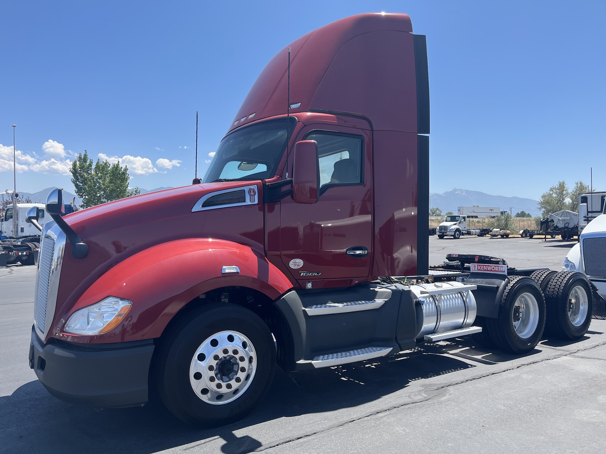 2020 Kenworth T680 - image 1 of 6