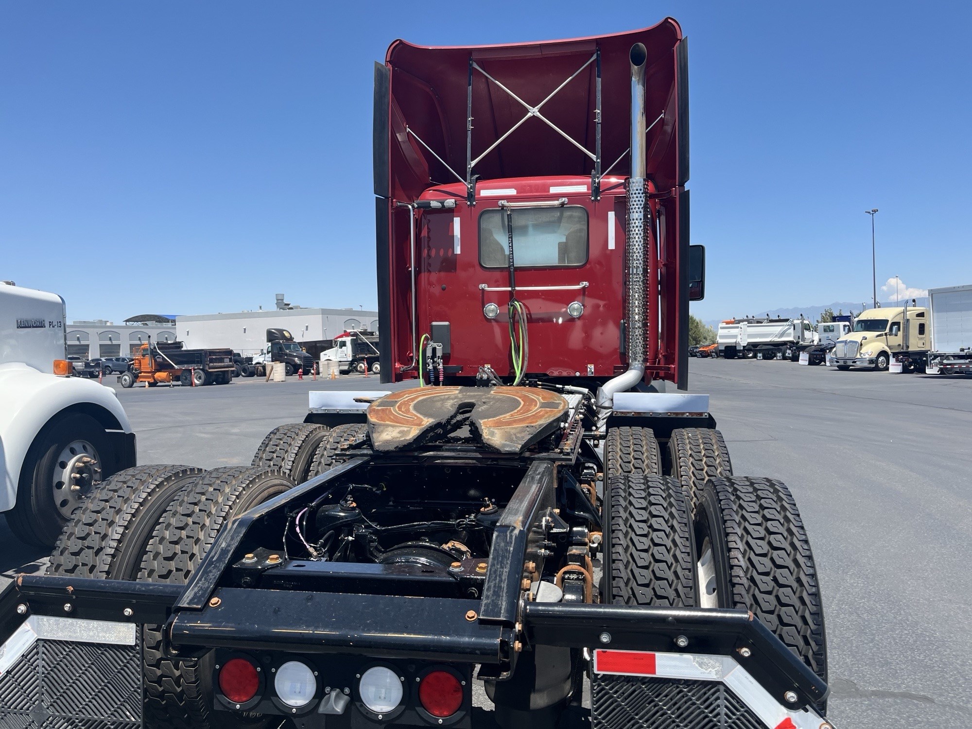 2020 Kenworth T680 - image 4 of 6
