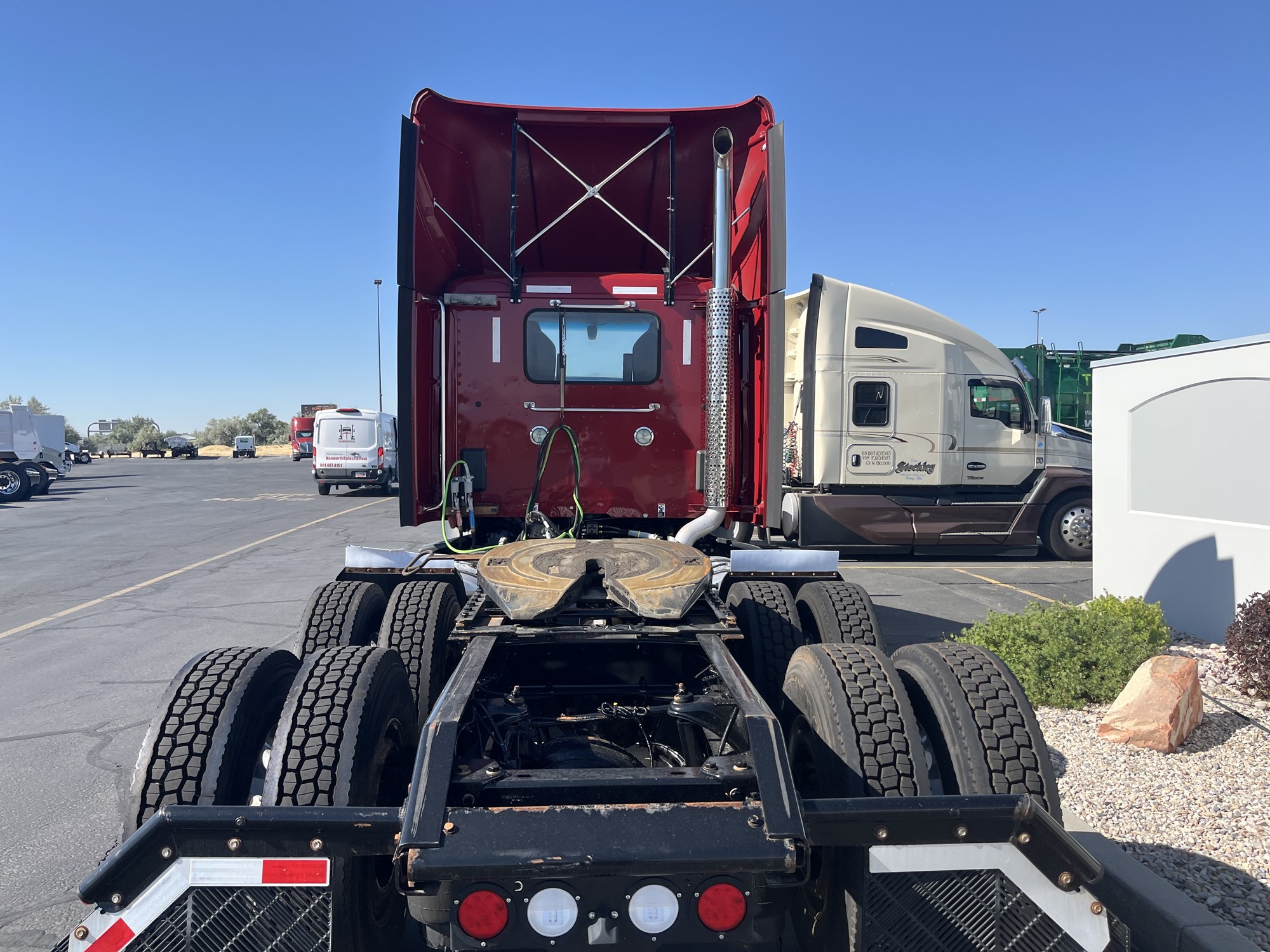 2020 Kenworth T680 - image 6 of 6
