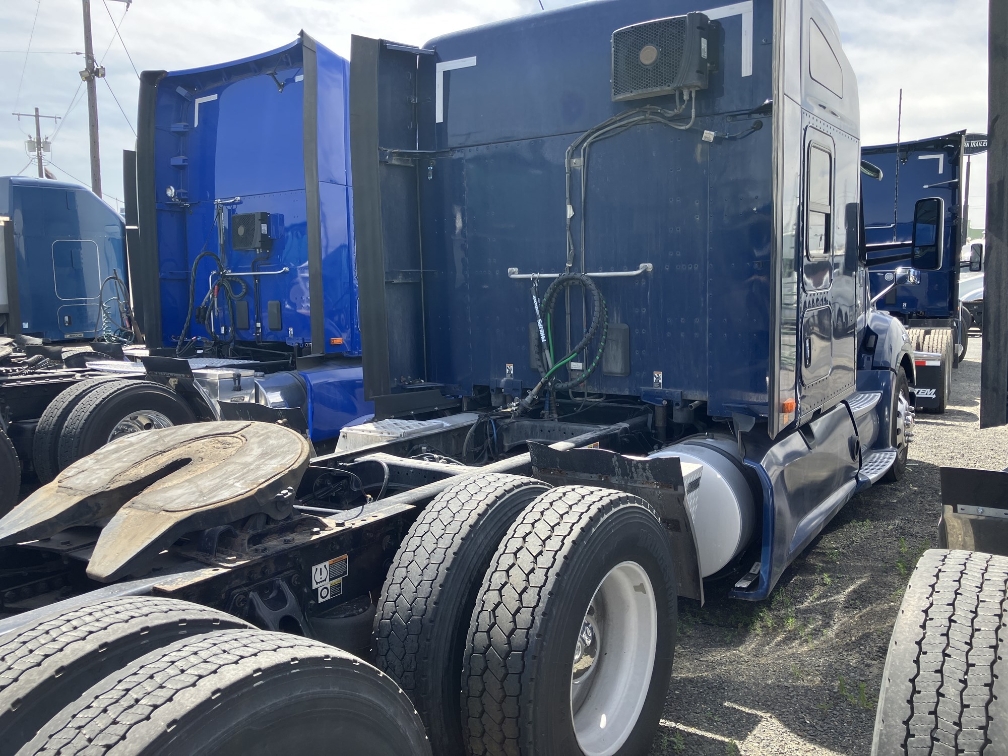 2021 Kenworth T680 - image 5 of 6