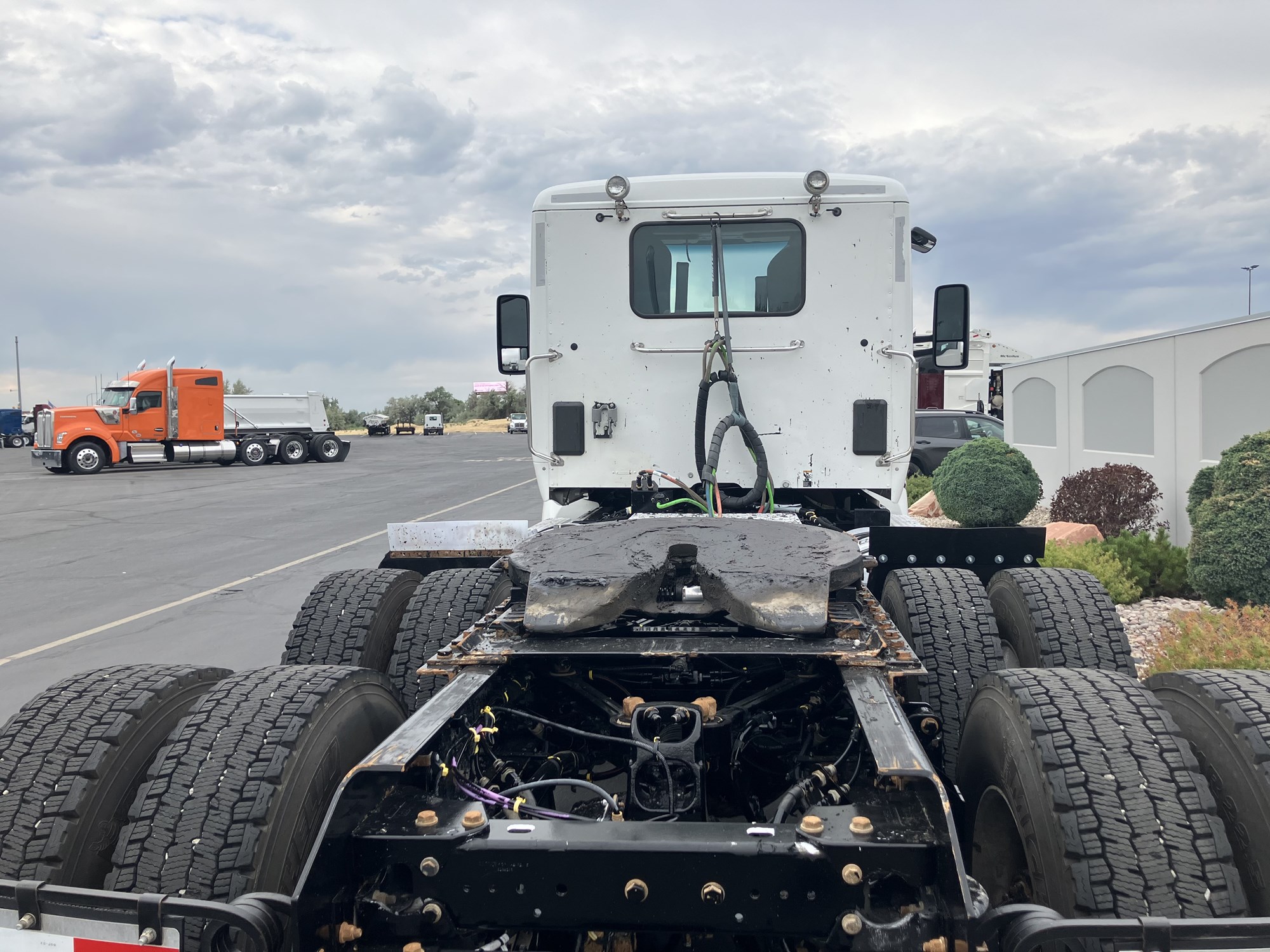 2021 Kenworth T880 - image 5 of 6