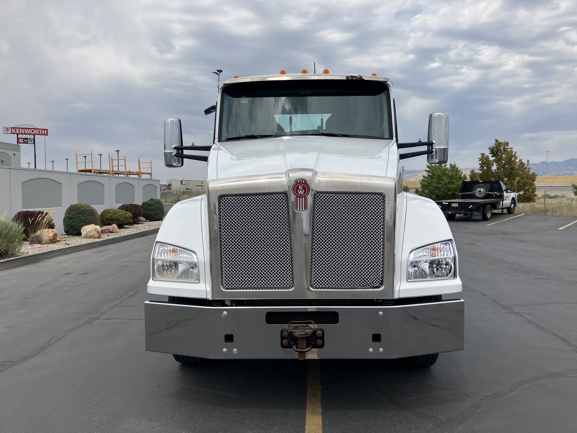 2021 Kenworth T880 - image 3 of 6