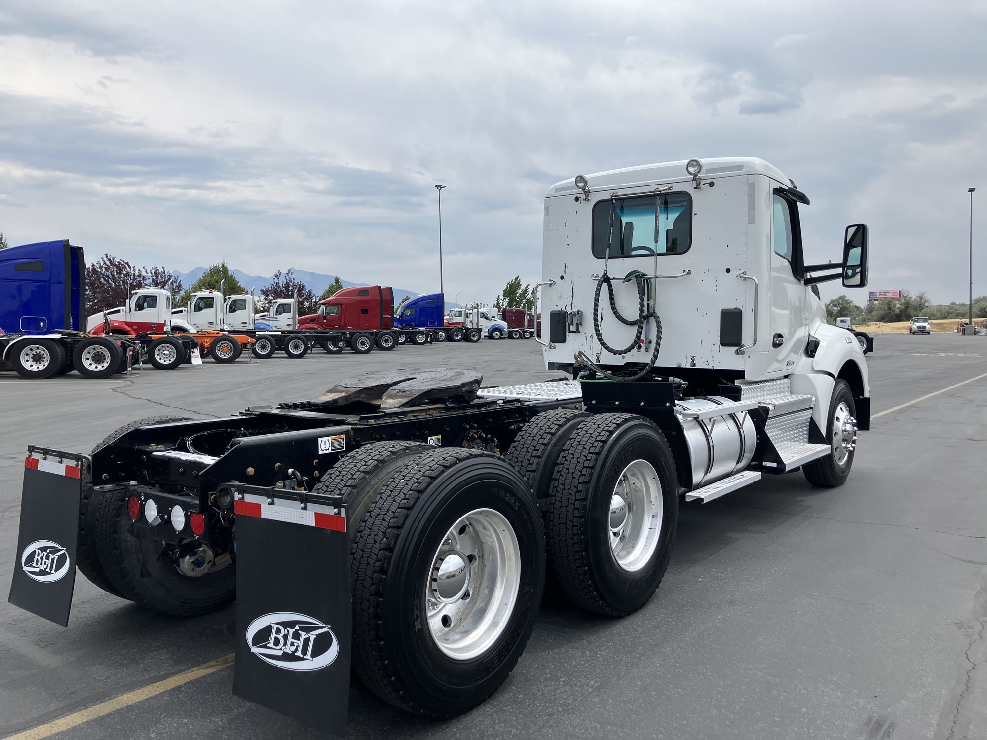 2021 Kenworth T880 - image 6 of 6