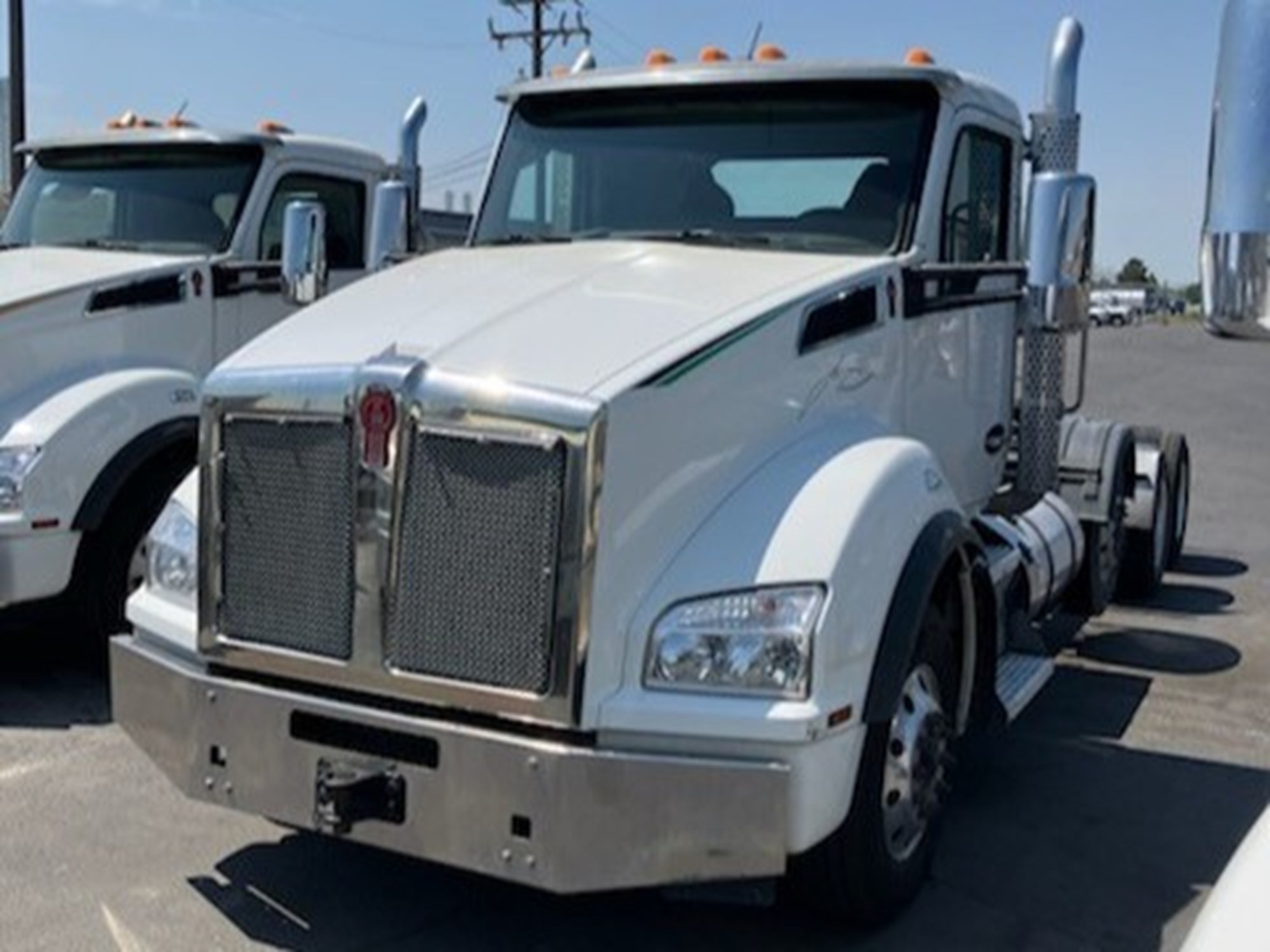 2021 Kenworth T880 - image 1 of 6