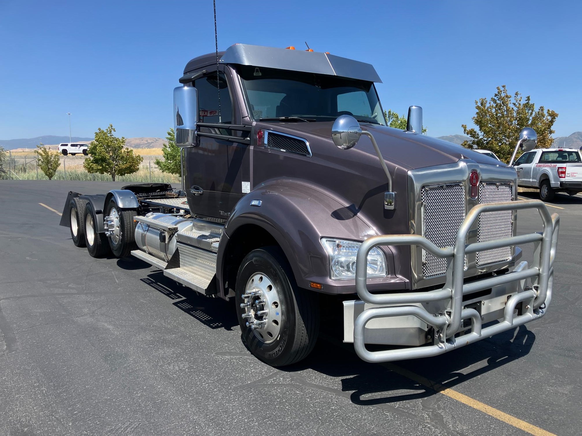 2021 Kenworth T880 - image 3 of 6