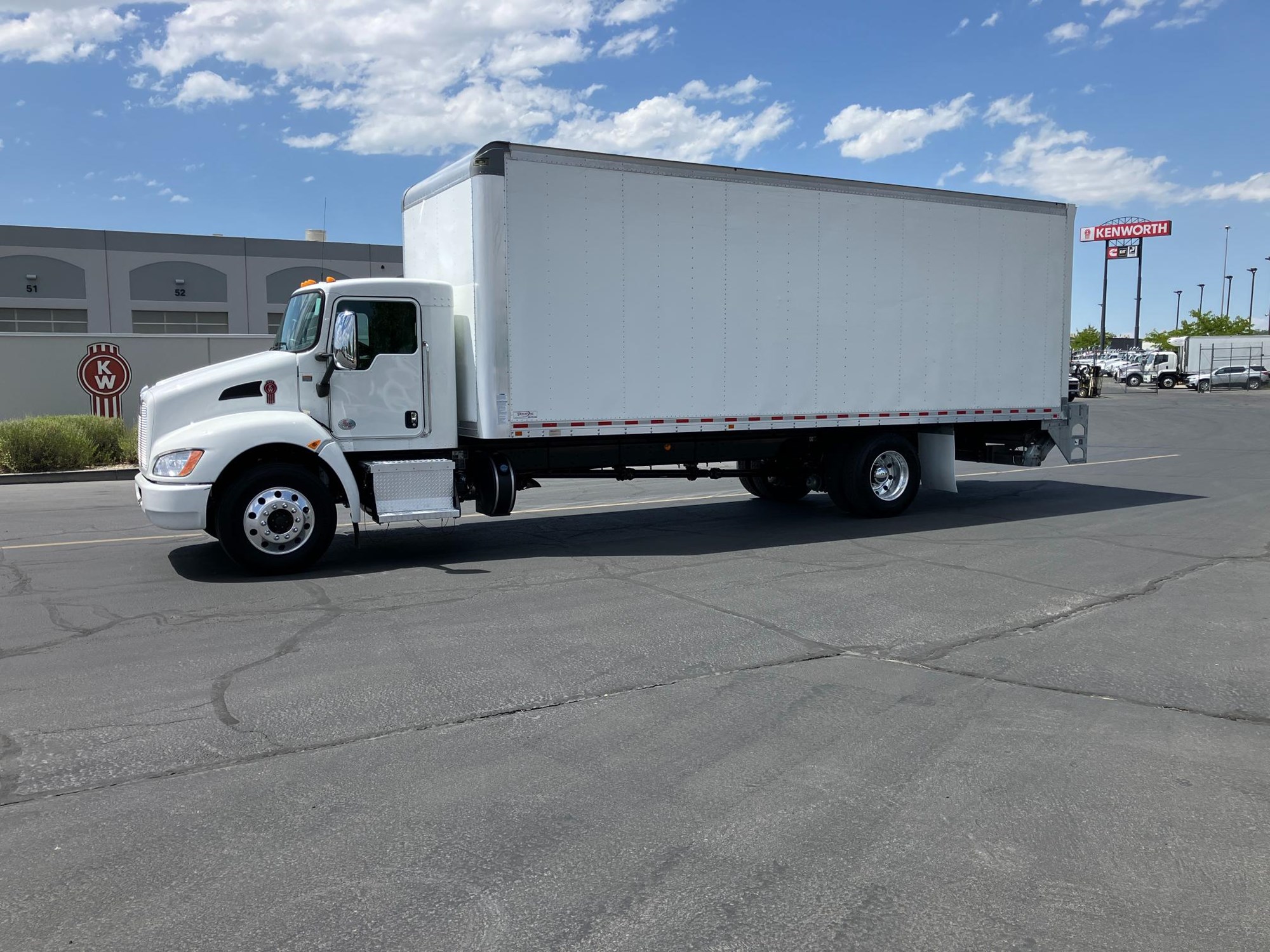 2021 Kenworth T270 - image 1 of 6