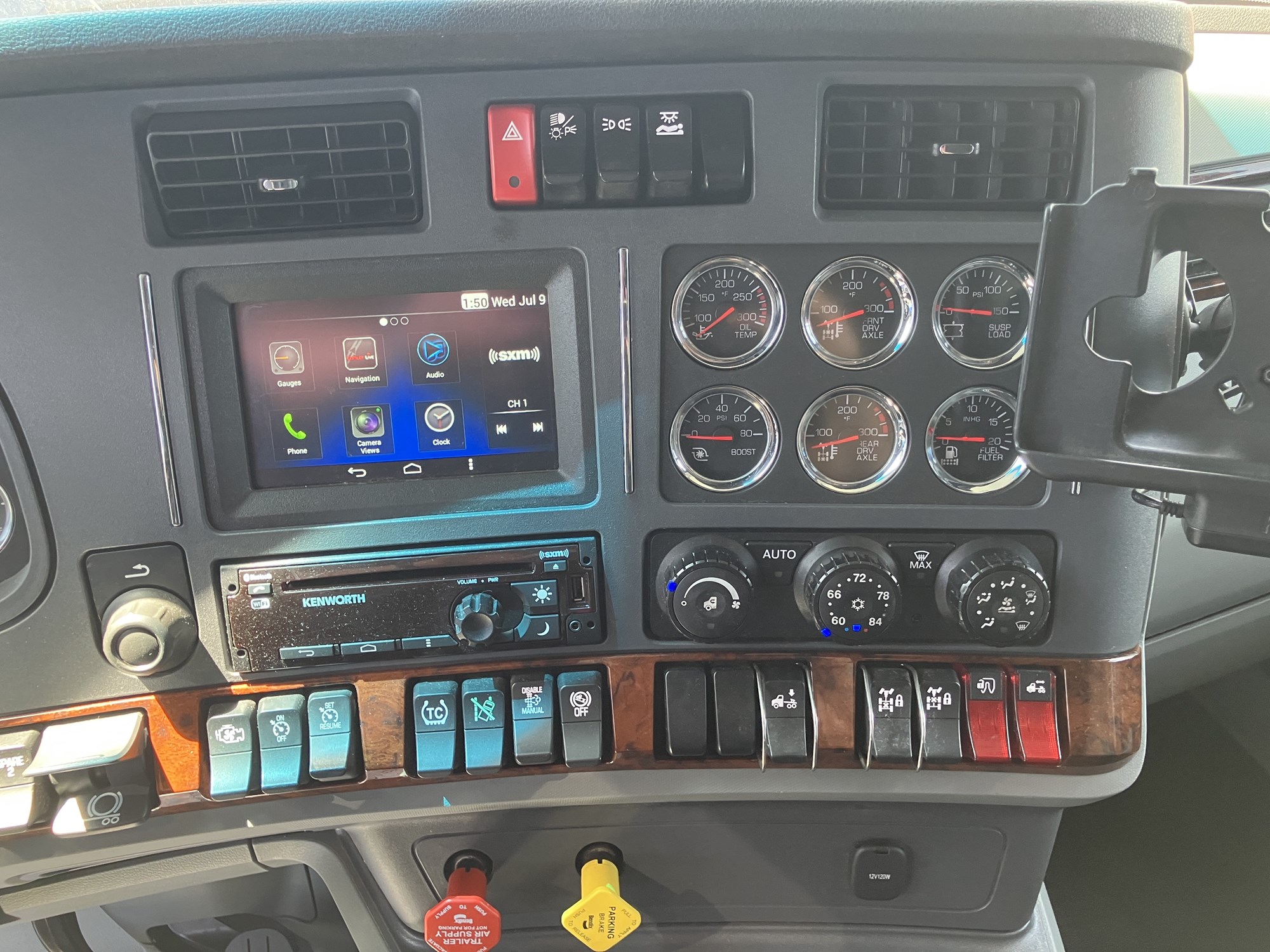 2022 Kenworth T680 - image 4 of 6