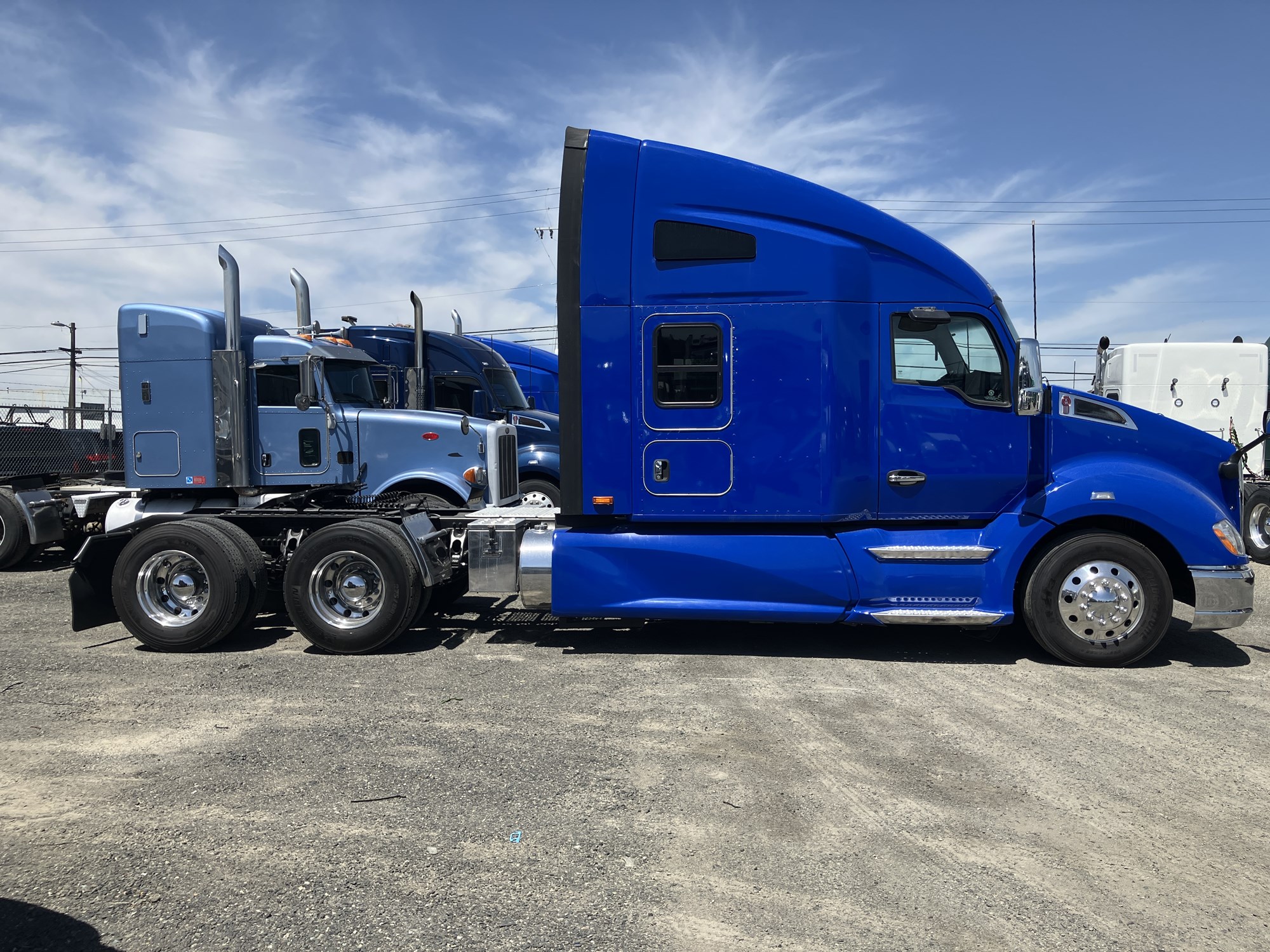 2022 Kenworth T680 2022 Kenworth T680 - image 5 of 6