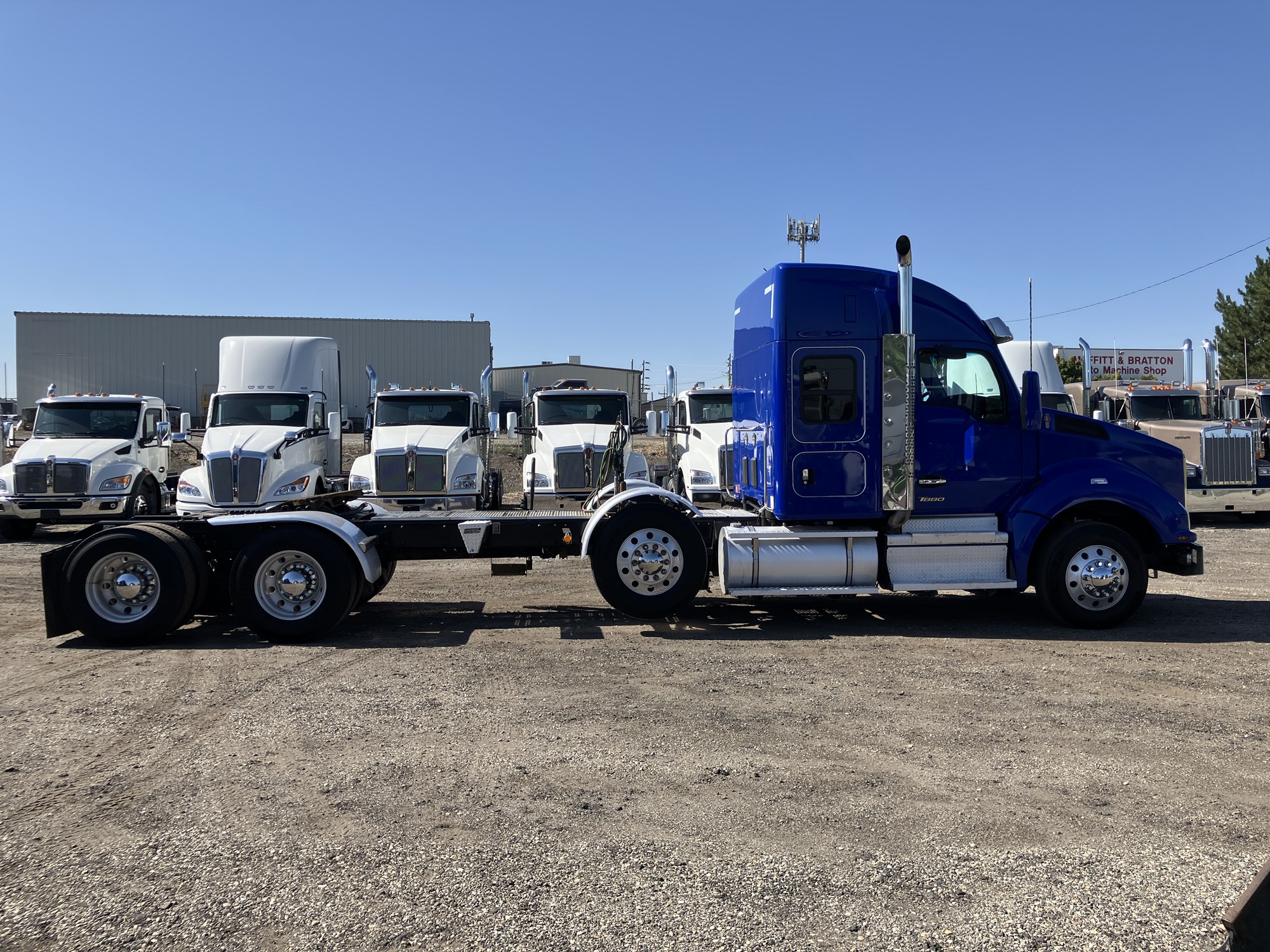 2022 Kenworth T880 - image 6 of 6