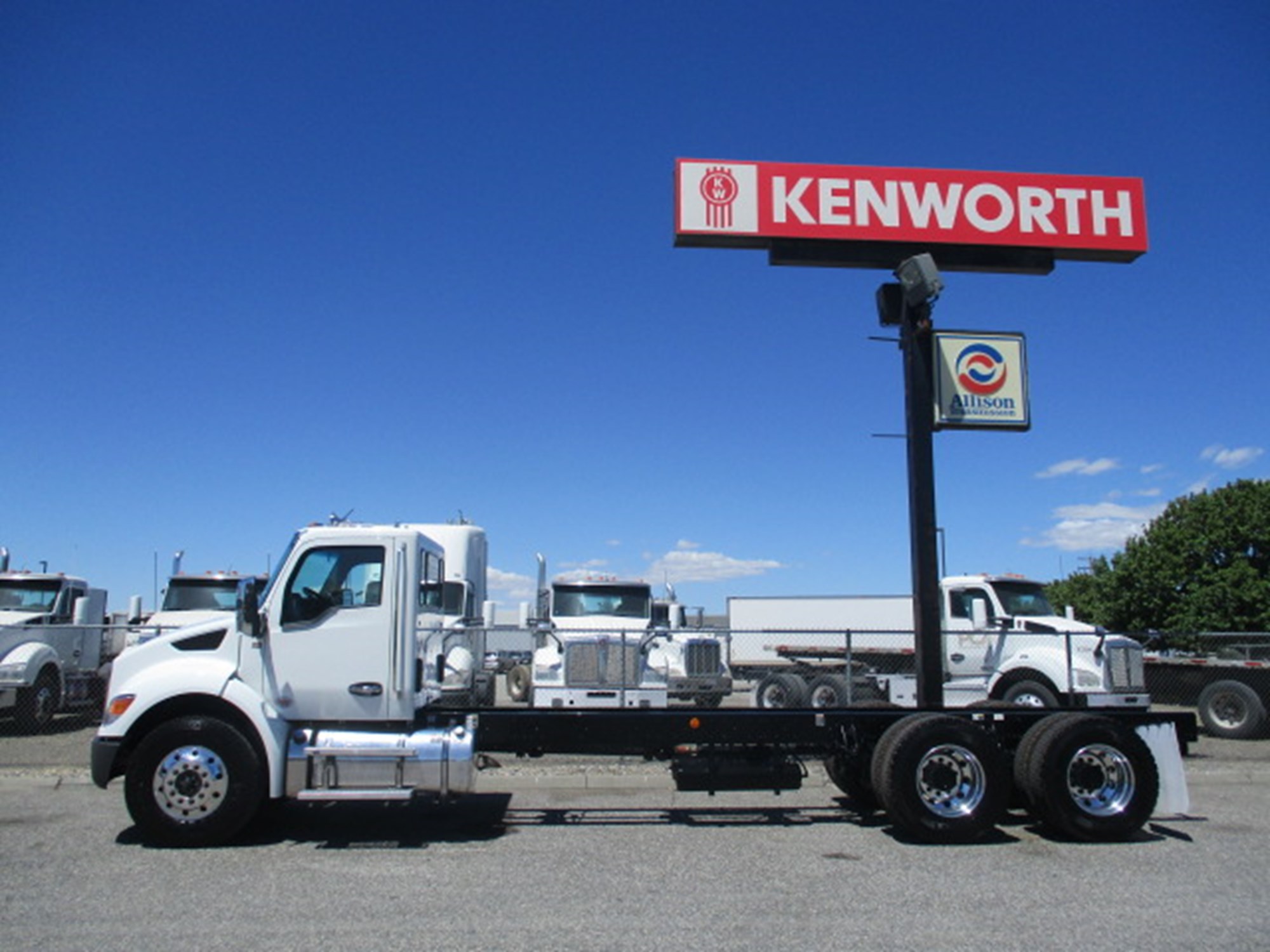 2025 Kenworth T480 - image 3