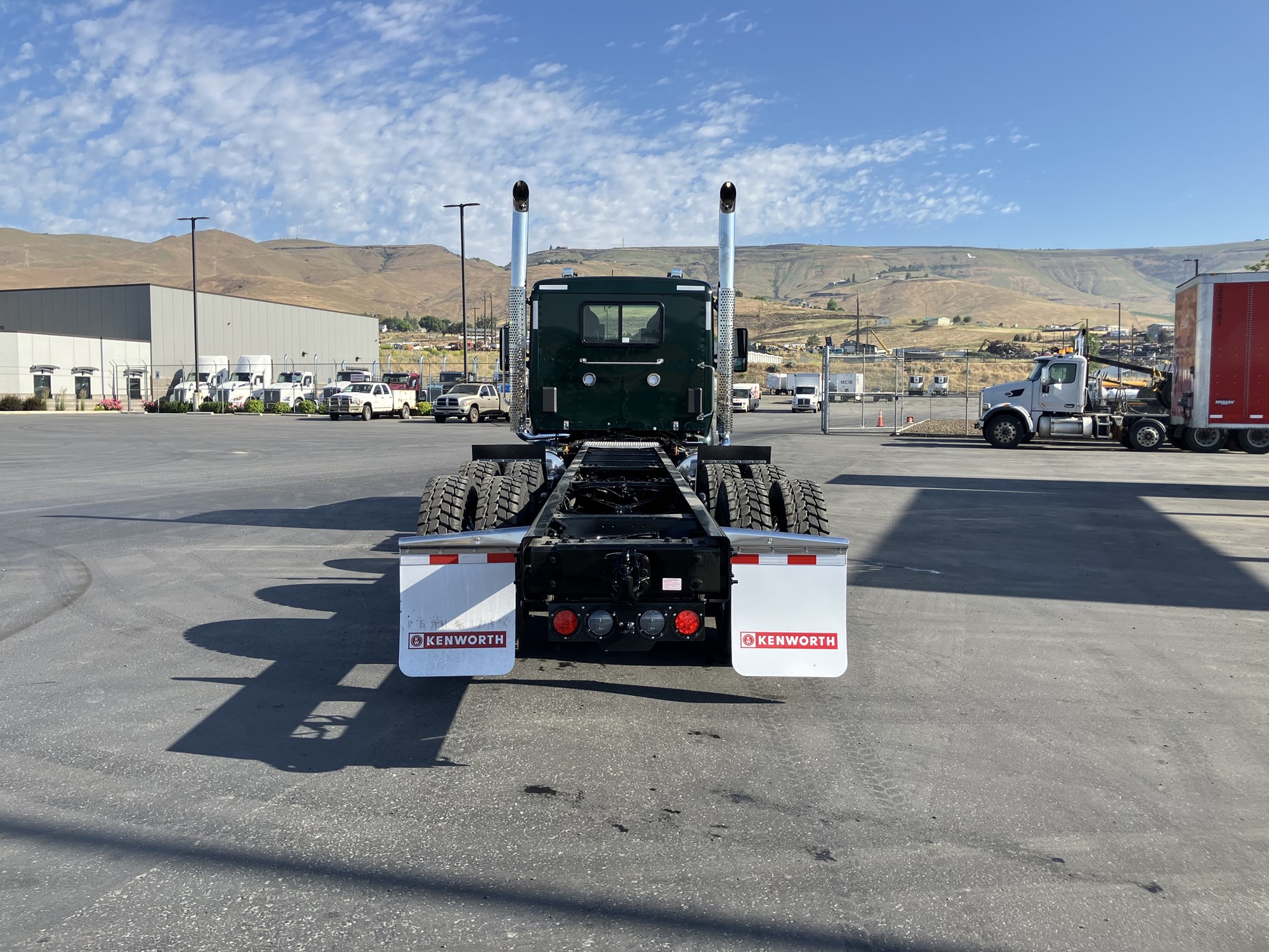 2026 Kenworth W990 - image 5 of 6