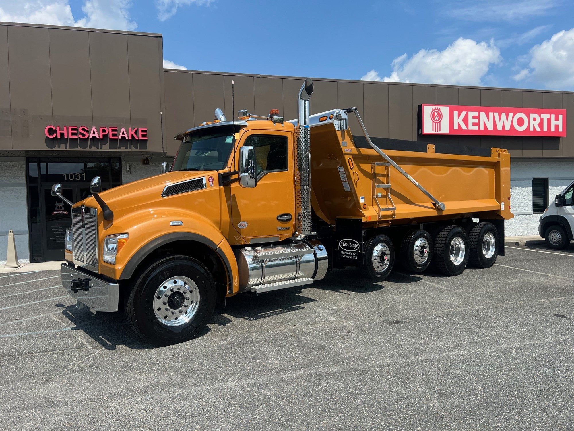 2026 Kenworth T880 - image 1 of 6