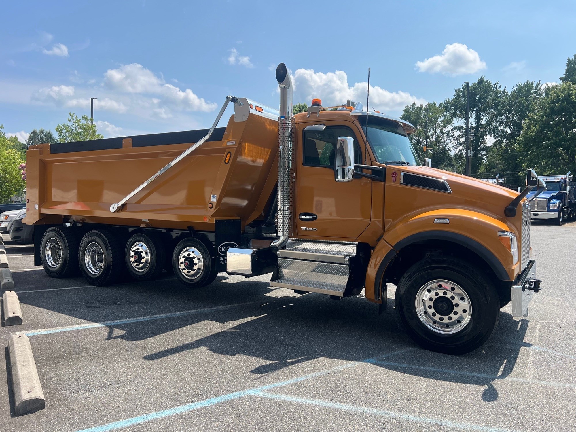 2026 Kenworth T880 - image 3 of 6