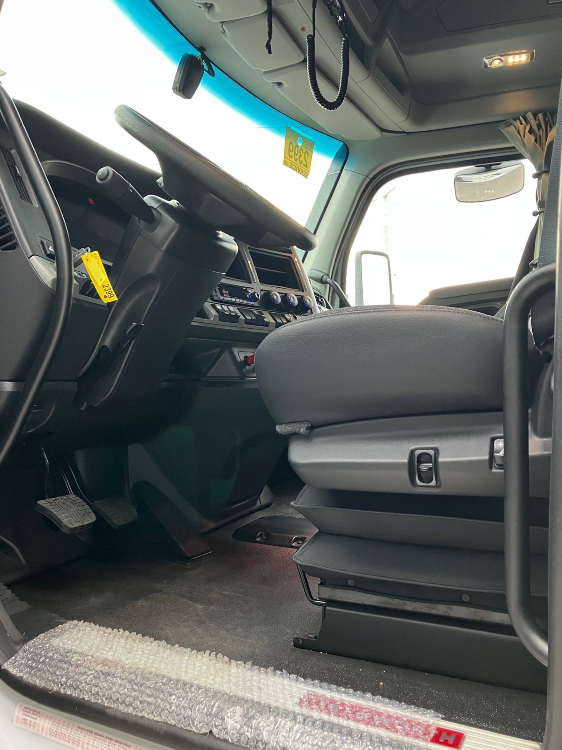 2026 Kenworth T680 Next Gen - image 5 of 6