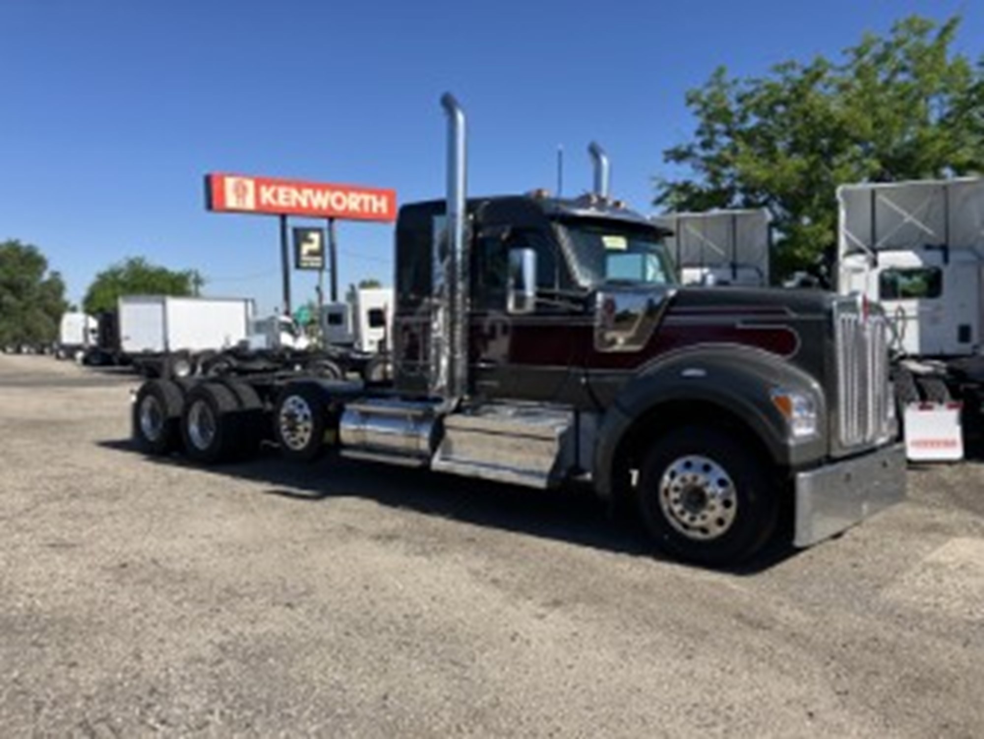 2026 Kenworth W990 - image 1 of 6