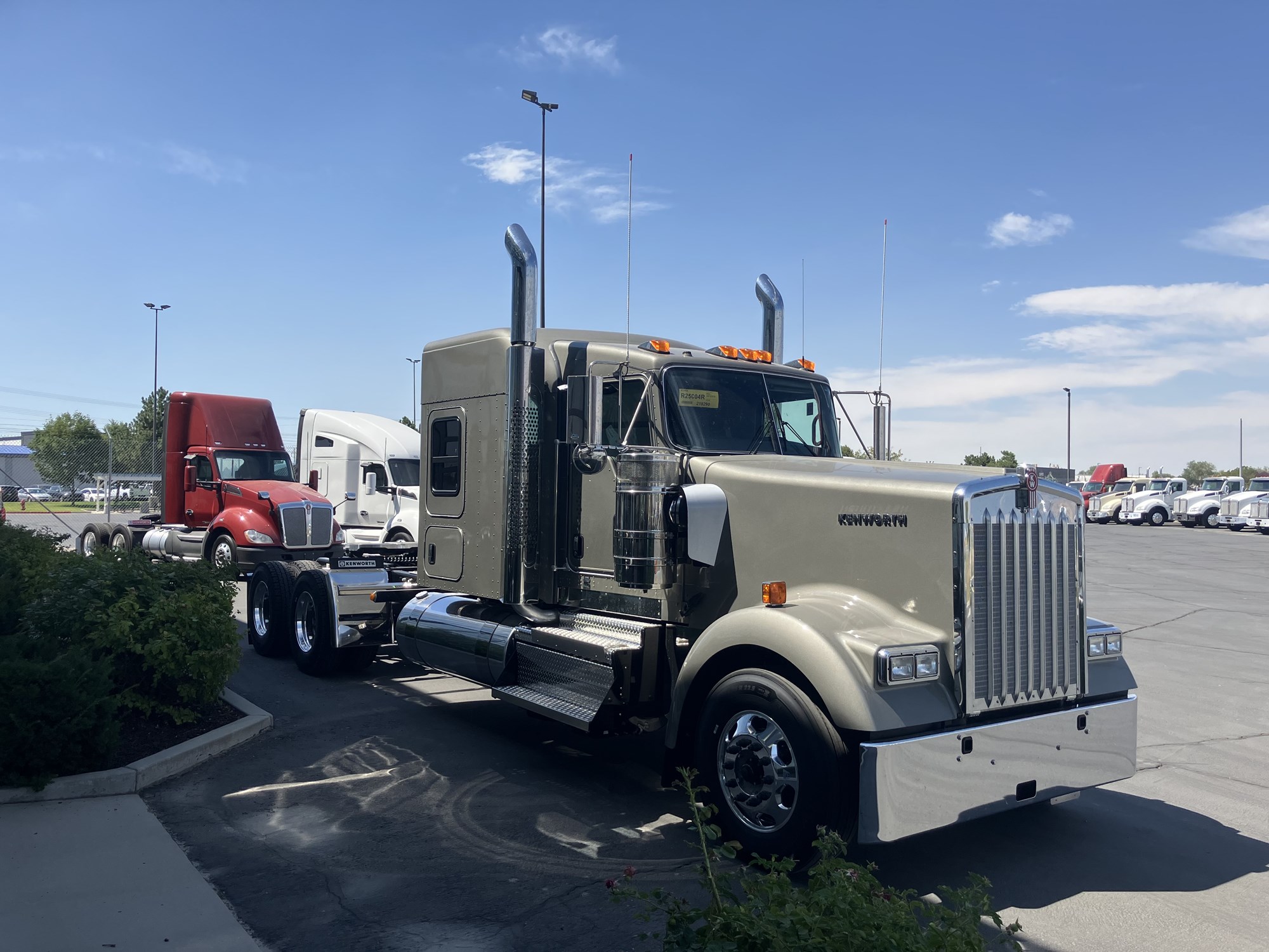 2026 Kenworth W900B - image 3 of 6