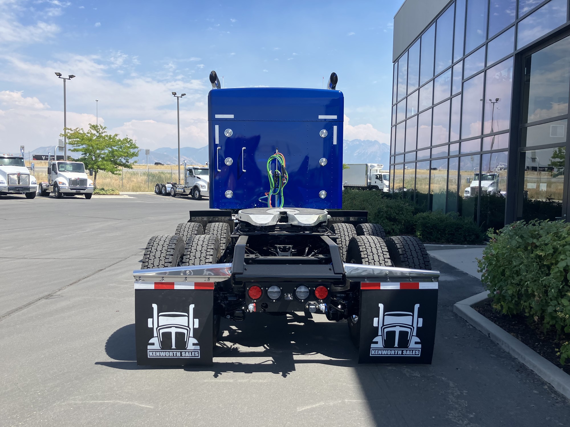 2026 Kenworth W900B - image 4 of 6