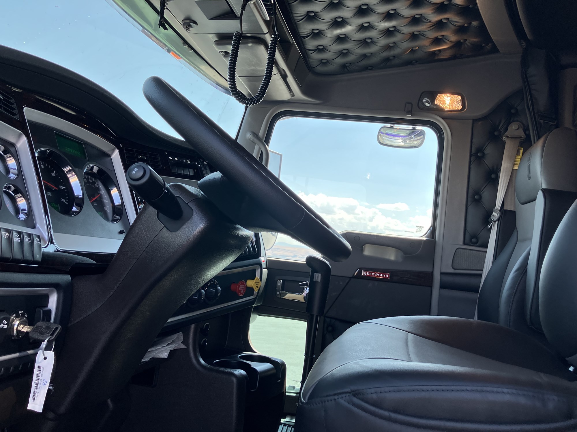 2026 Kenworth W900L - image 6 of 6