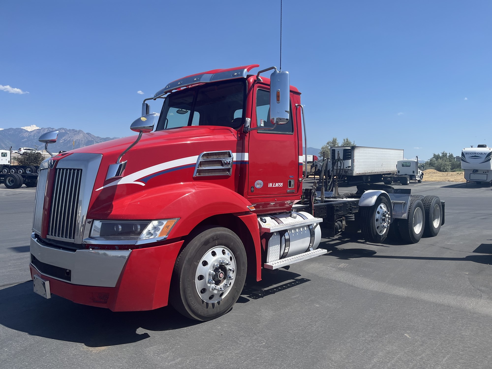 2018 Western Star 5700 - image 1 of 6