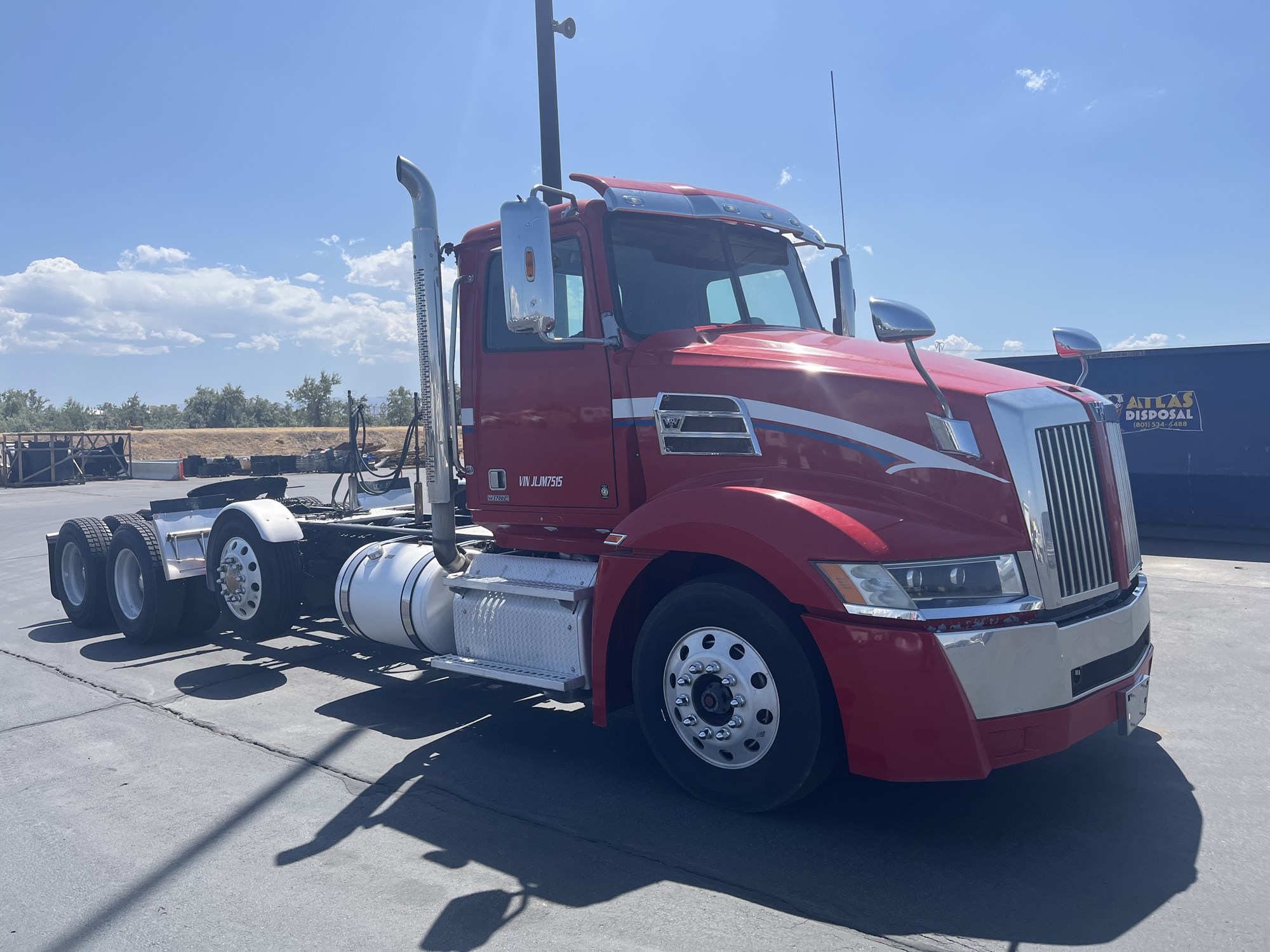 2018 Western Star 5700 - image 2 of 6