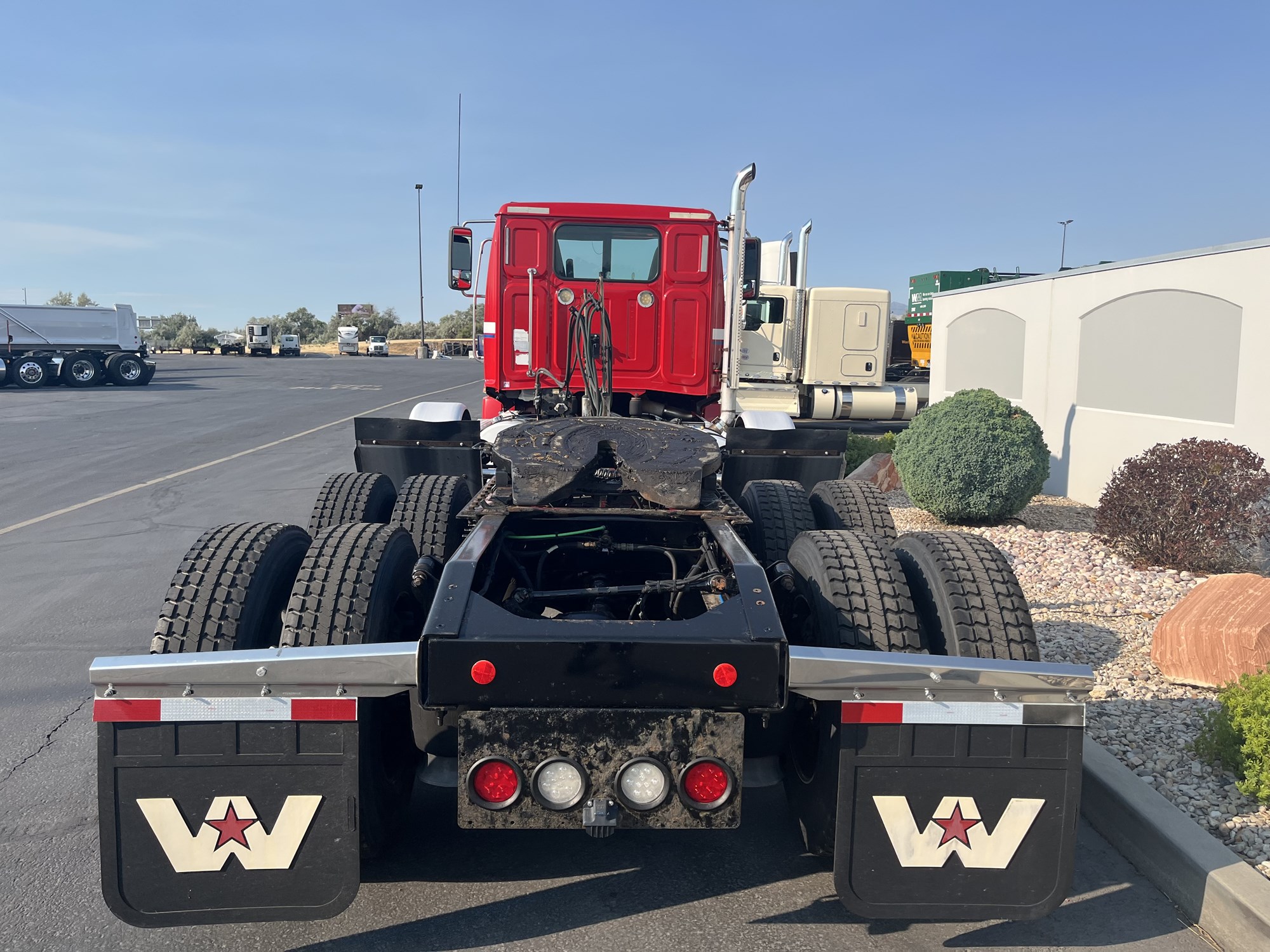 2018 Western Star 5700 - image 6 of 6
