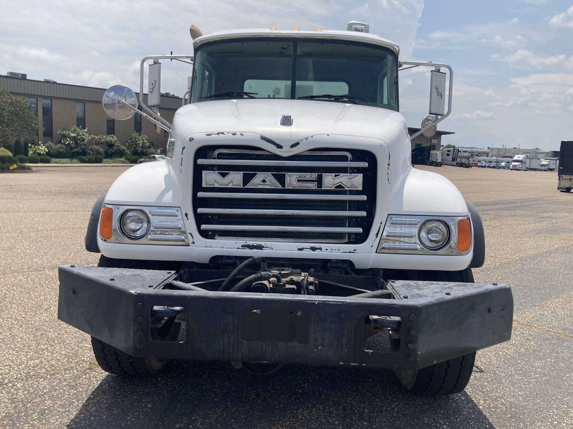 2007 Mack Granite - image 2 of 6